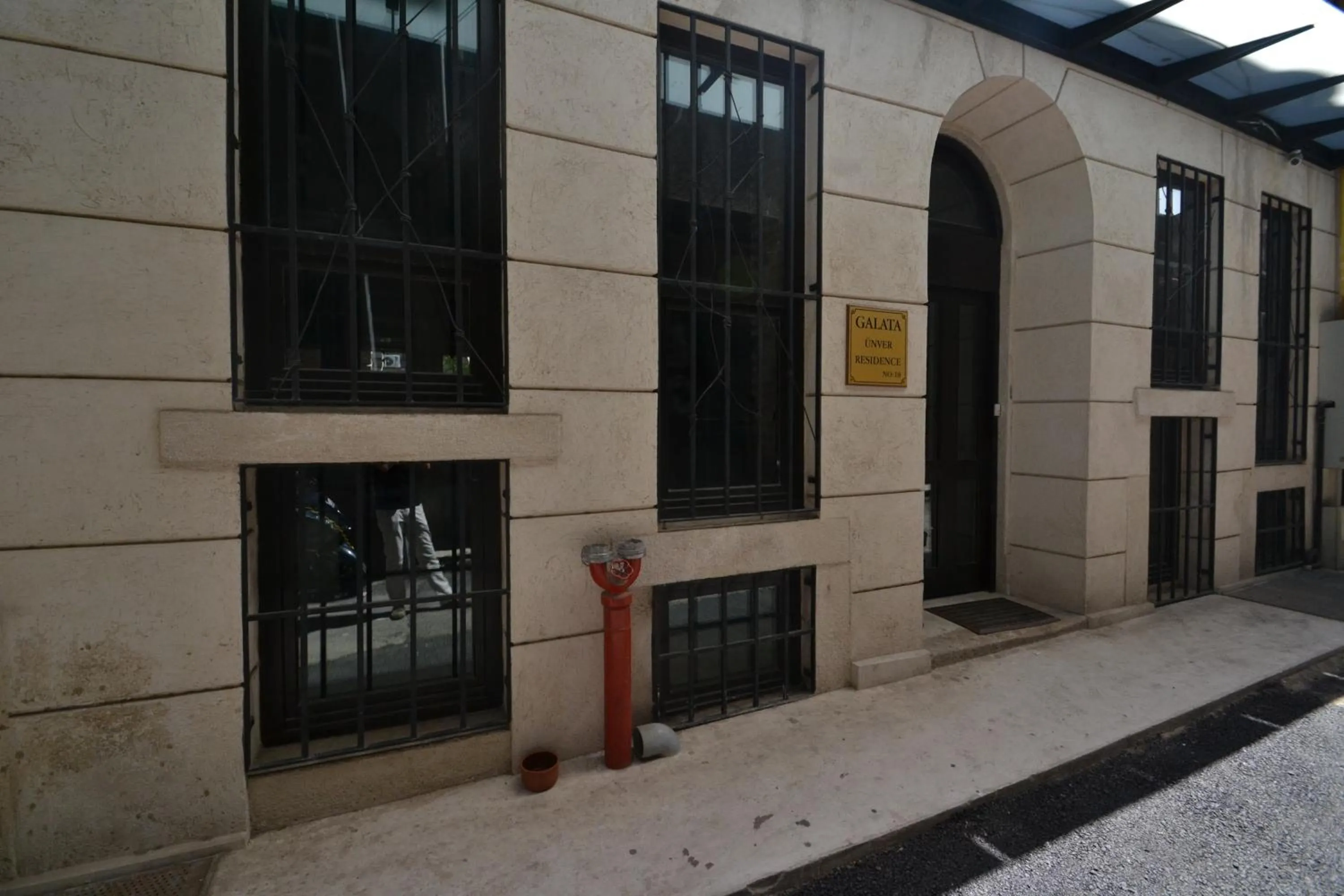 Property building in Ünver Galata Apart