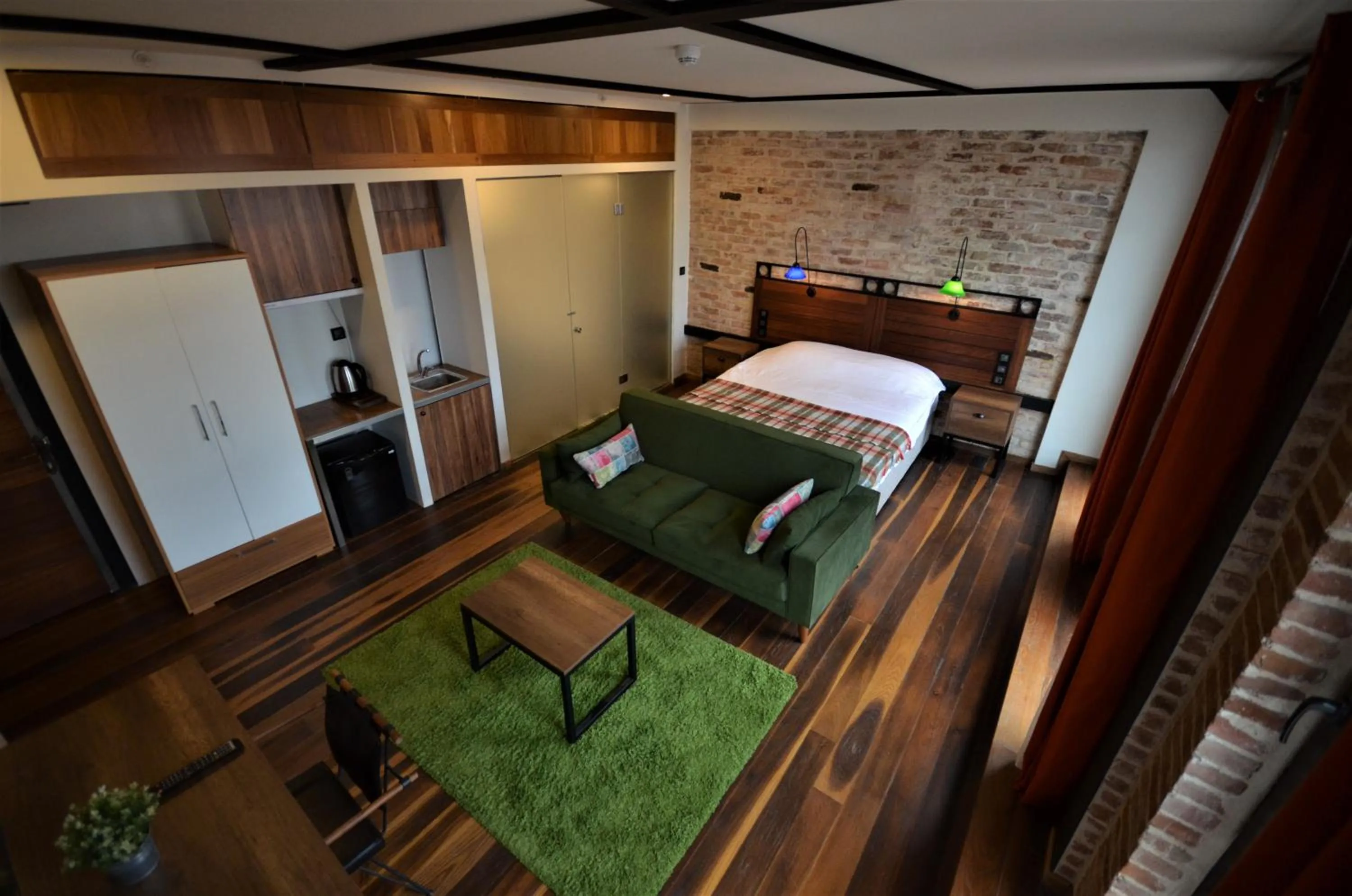 Bed in Ünver Galata Apart