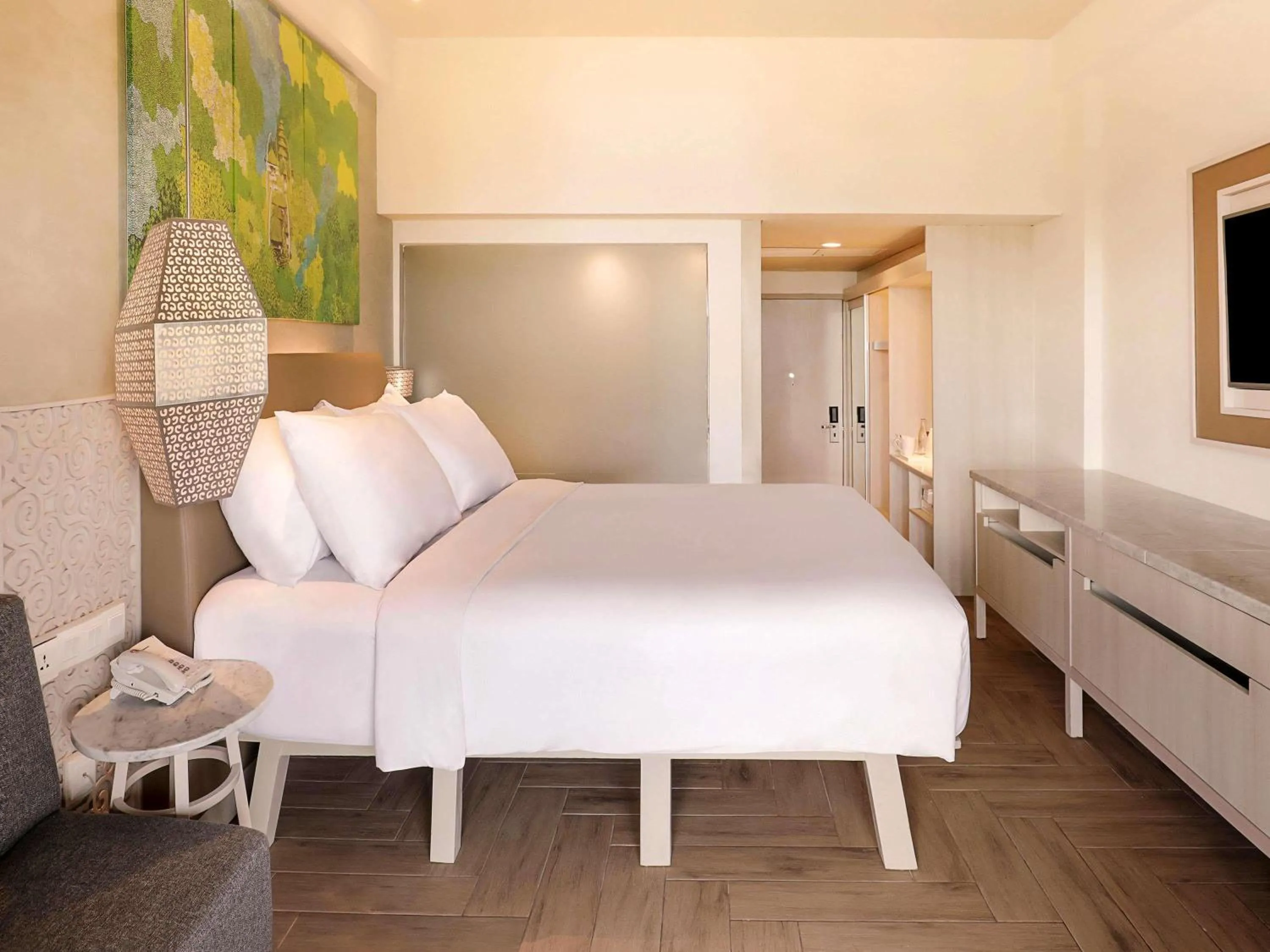 Bedroom, Bed in Mercure Kuta Bali