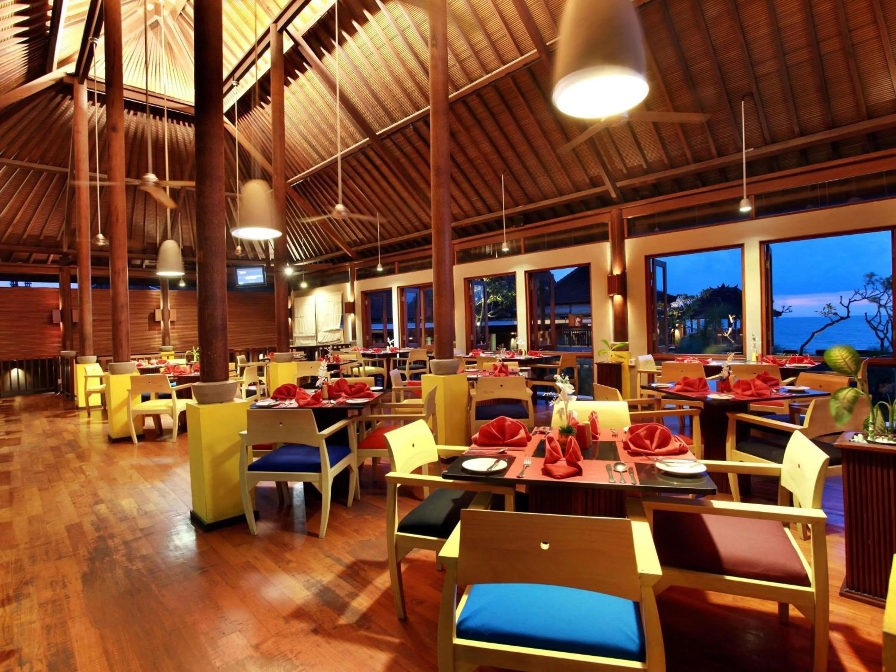 Restaurant/places to eat in Mercure Kuta Bali