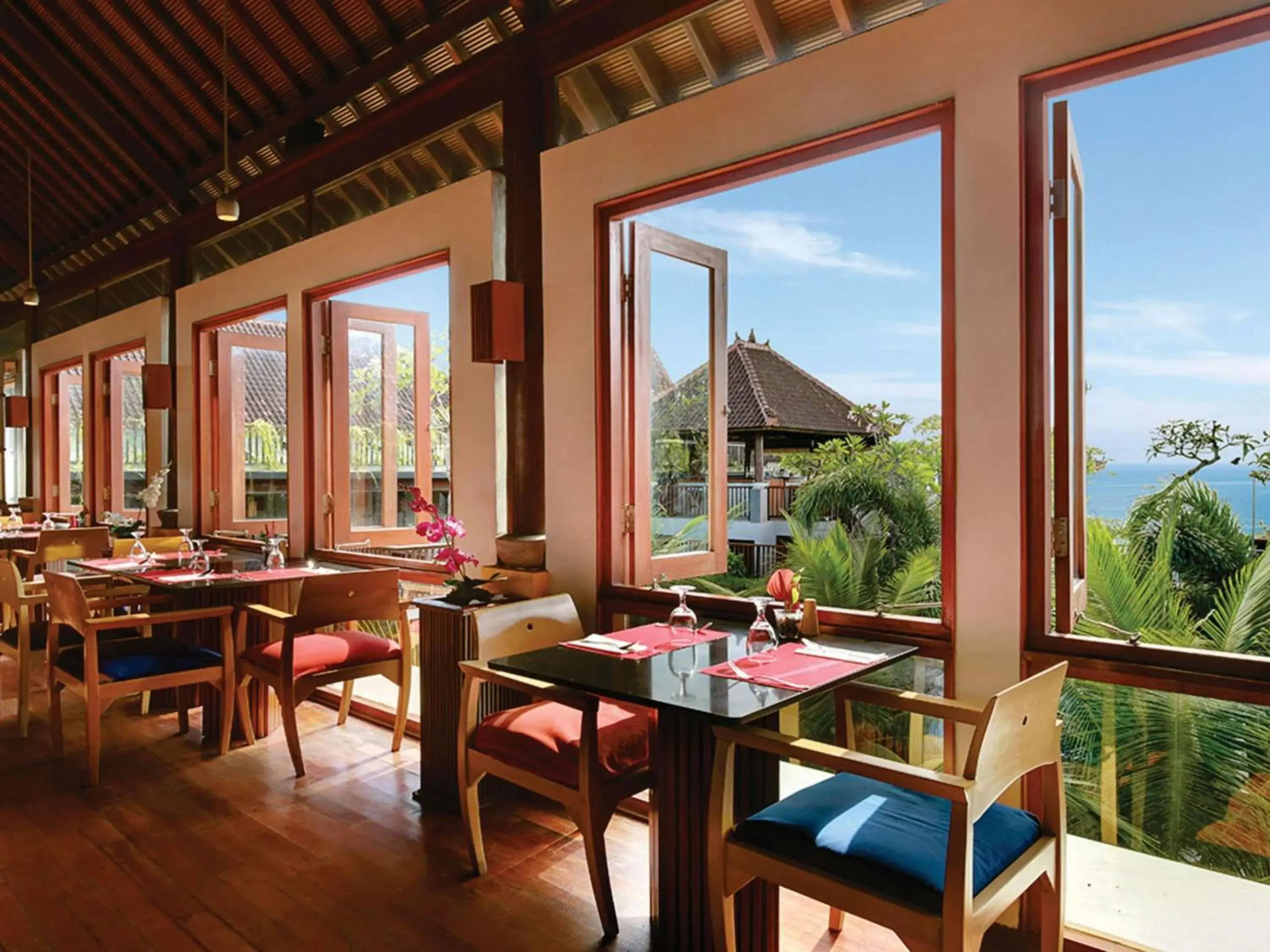 Restaurant/places to eat in Mercure Kuta Bali Restaurant/places to eat in Mercure Kuta Bali