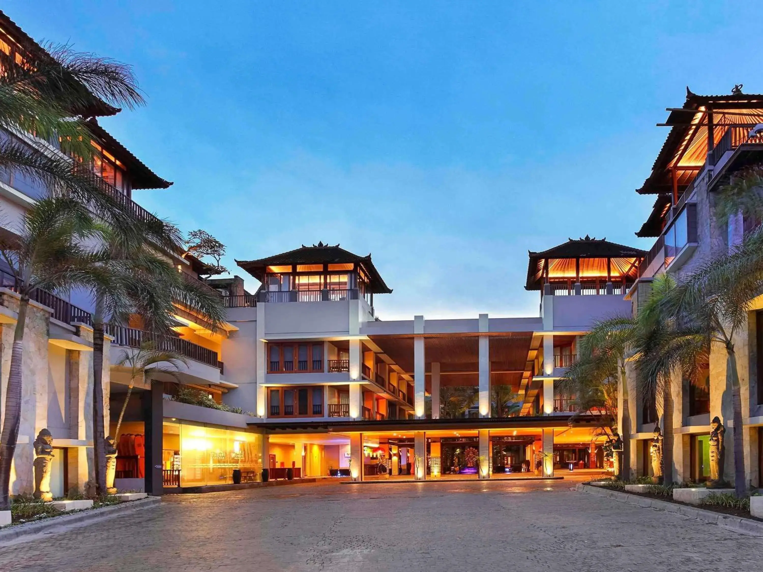 Property building in Mercure Kuta Bali Property building in Mercure Kuta Bali
