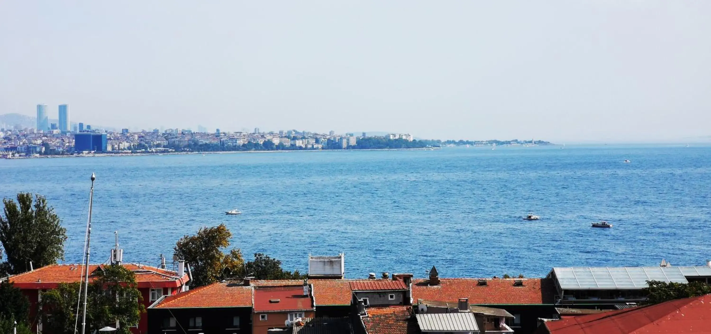 Restaurant/places to eat in Hotel Broken Column Restaurant/places to eat in Hotel Broken Column