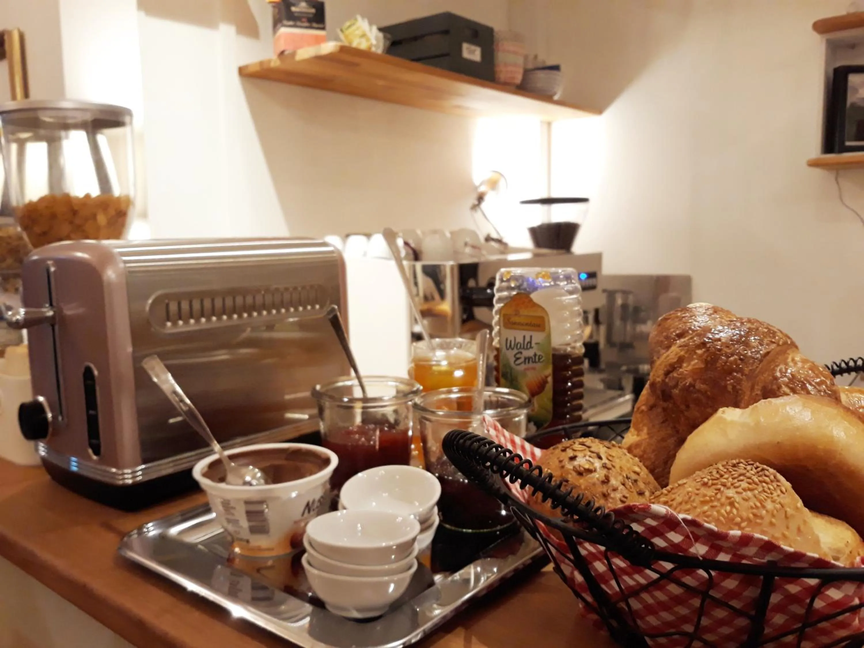 Breakfast in Hostel 45