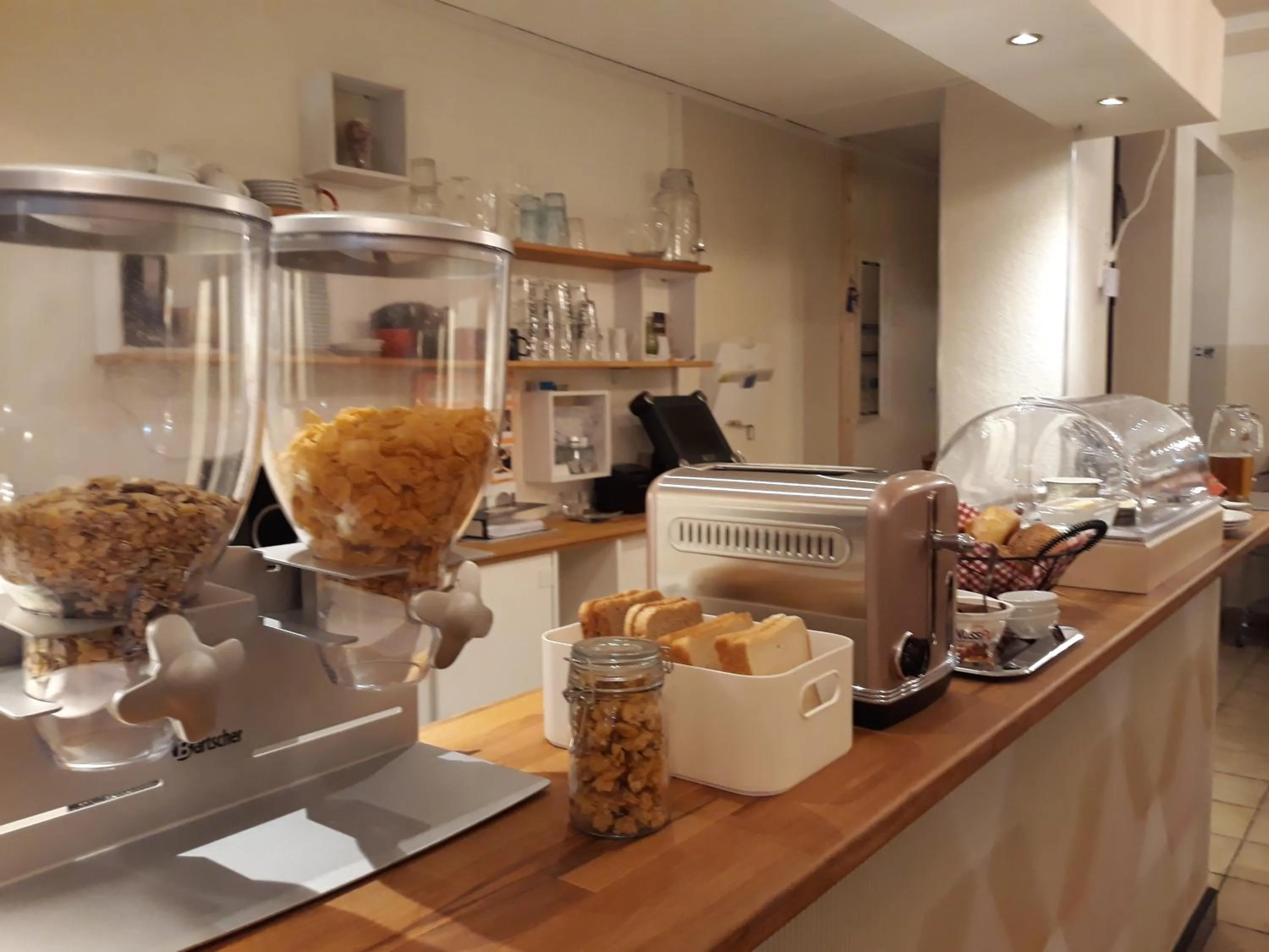 Breakfast in Hostel 45