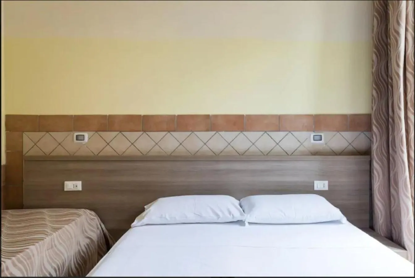 Bedroom, Bed in Alex Romano