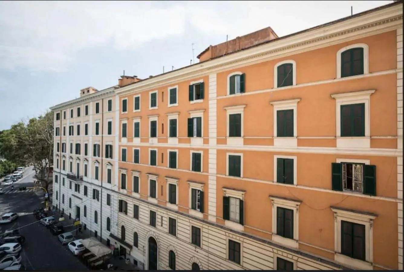 City view in Alex Romano