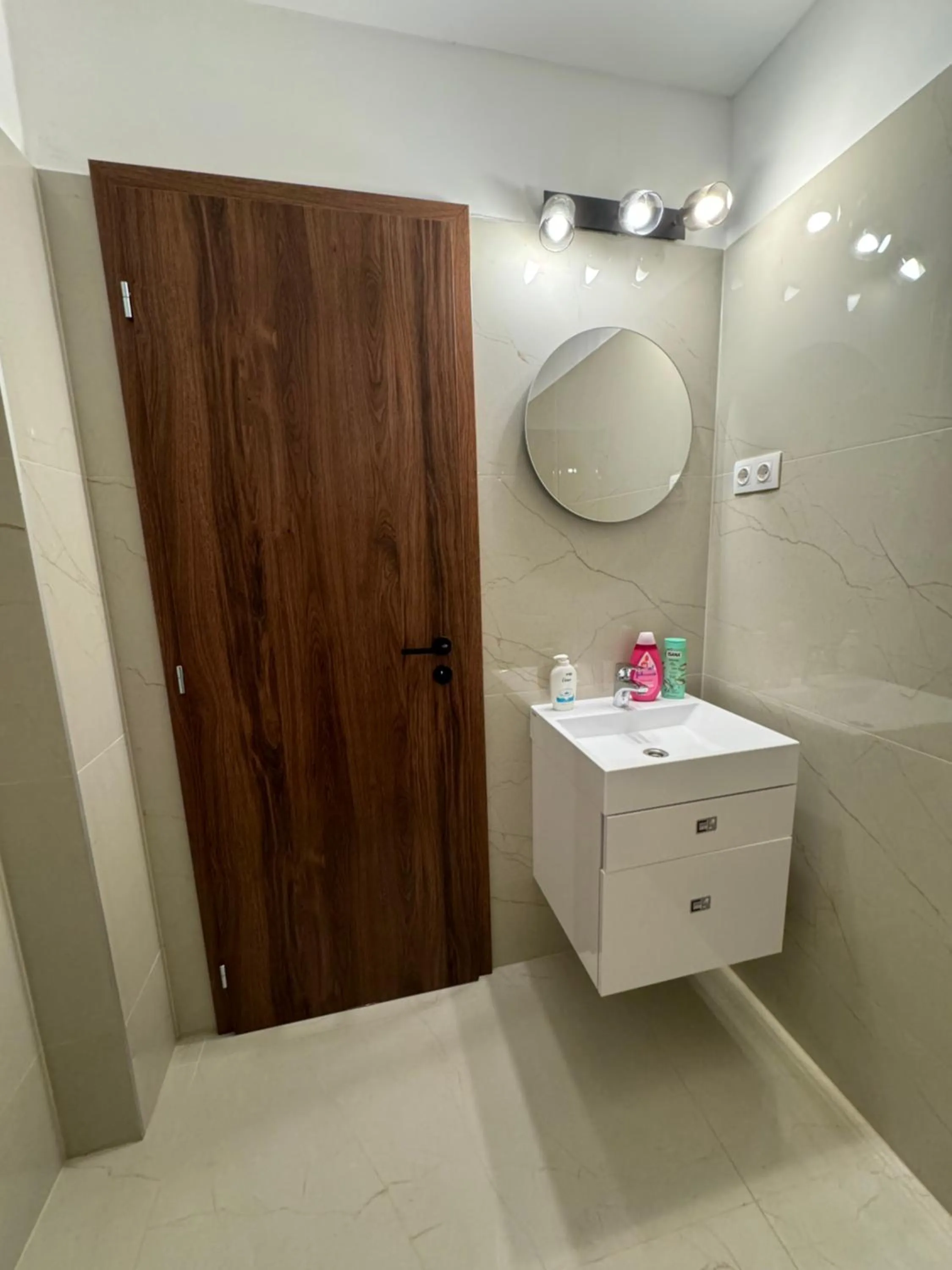 Toilet in Boomerang Hostel