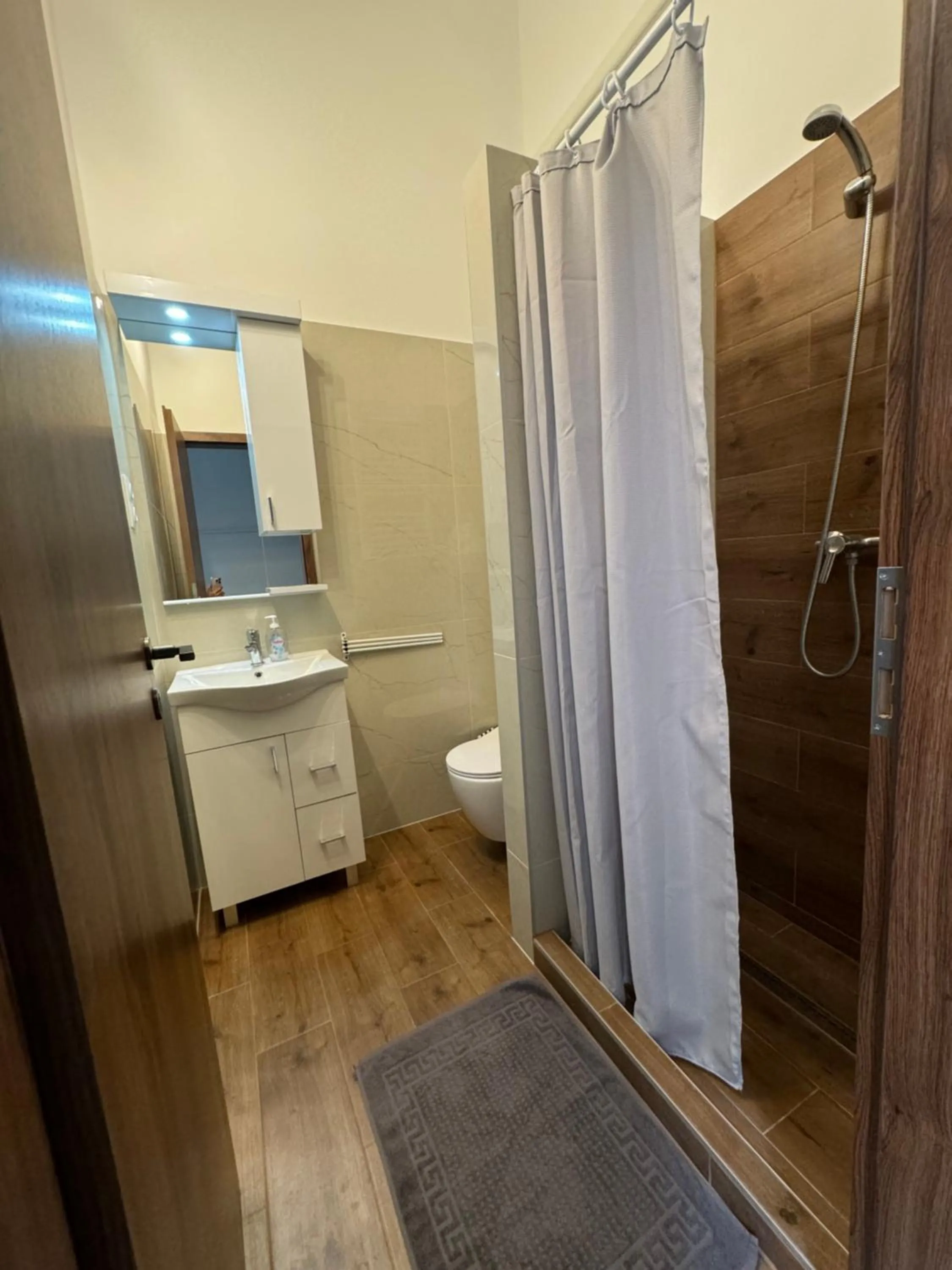 Toilet in Boomerang Hostel