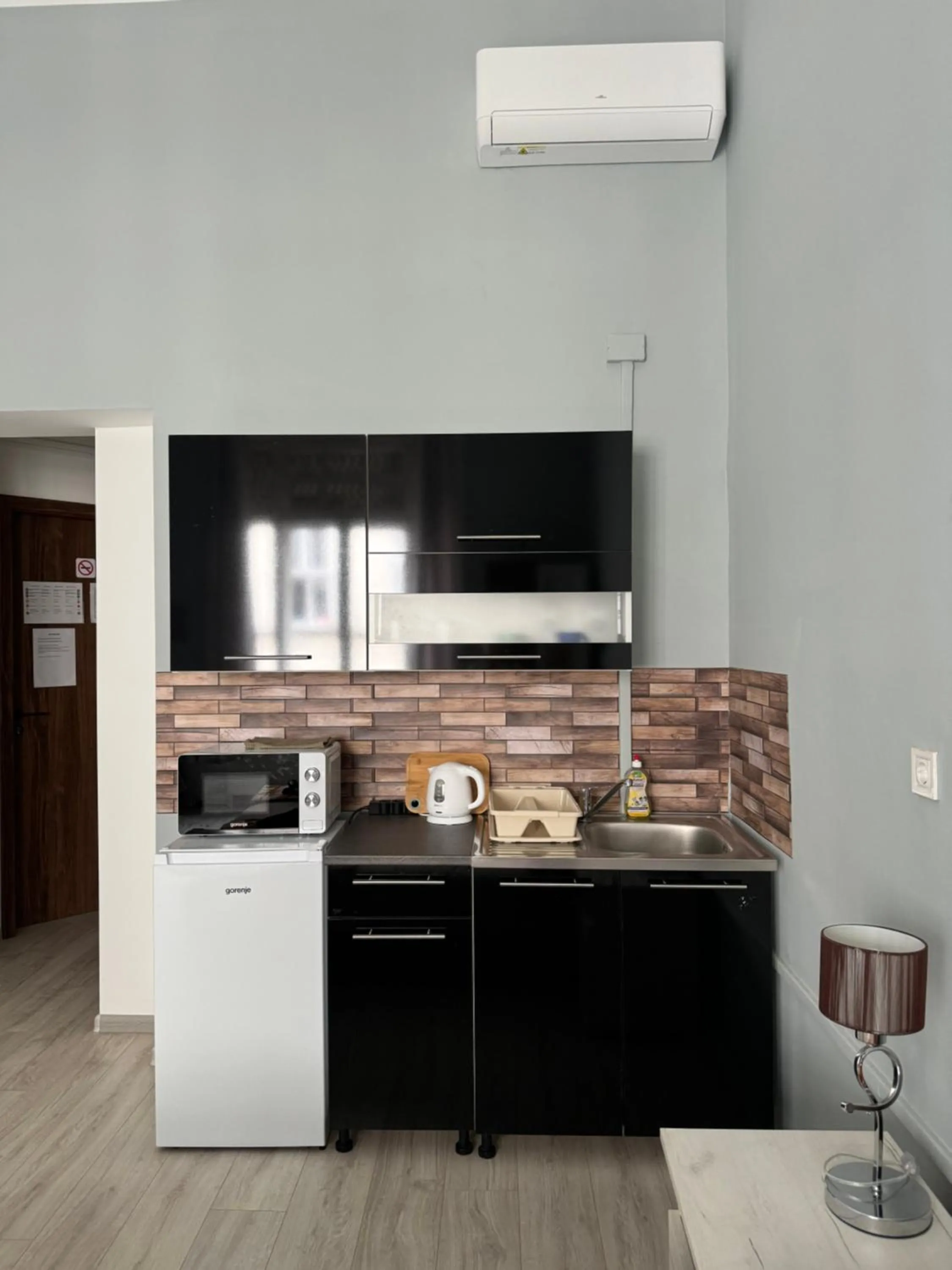 Kitchen or kitchenette in Boomerang Hostel