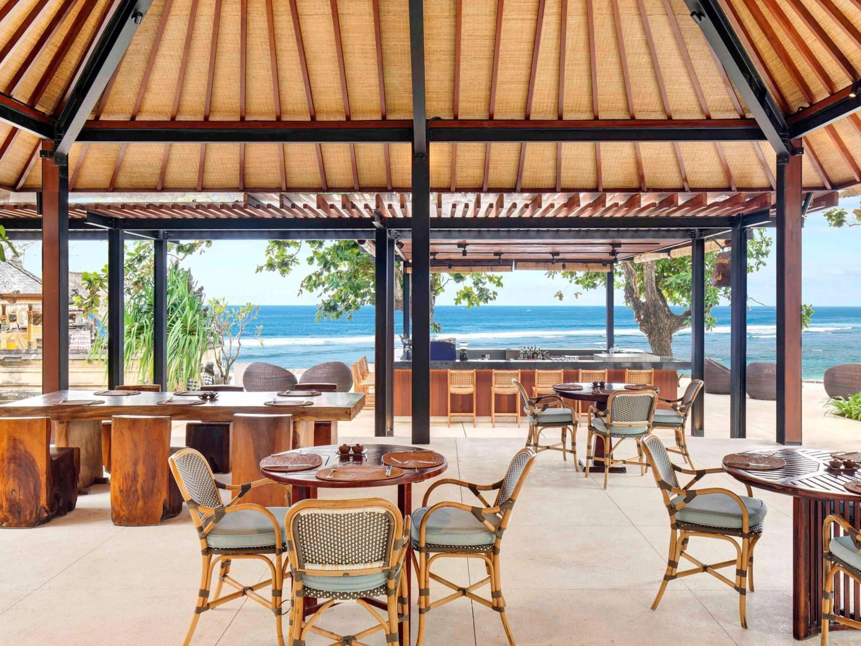 Restaurant/places to eat in Novotel Bali Benoa