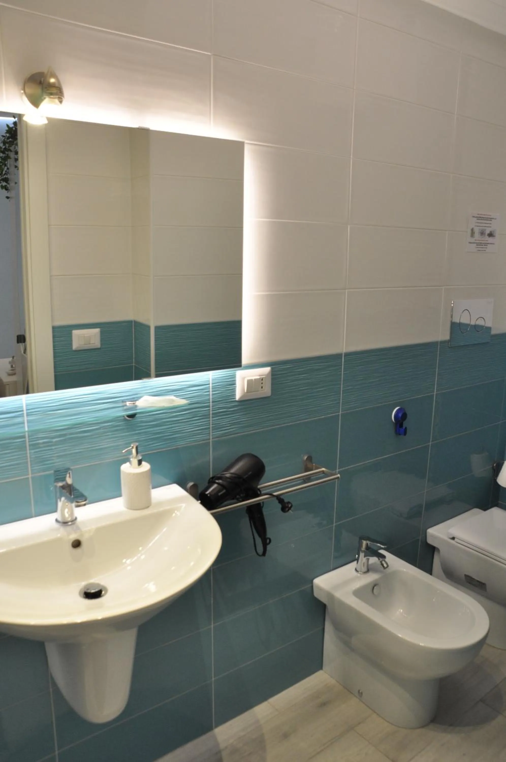 Bathroom in La Disfida Di Barletta