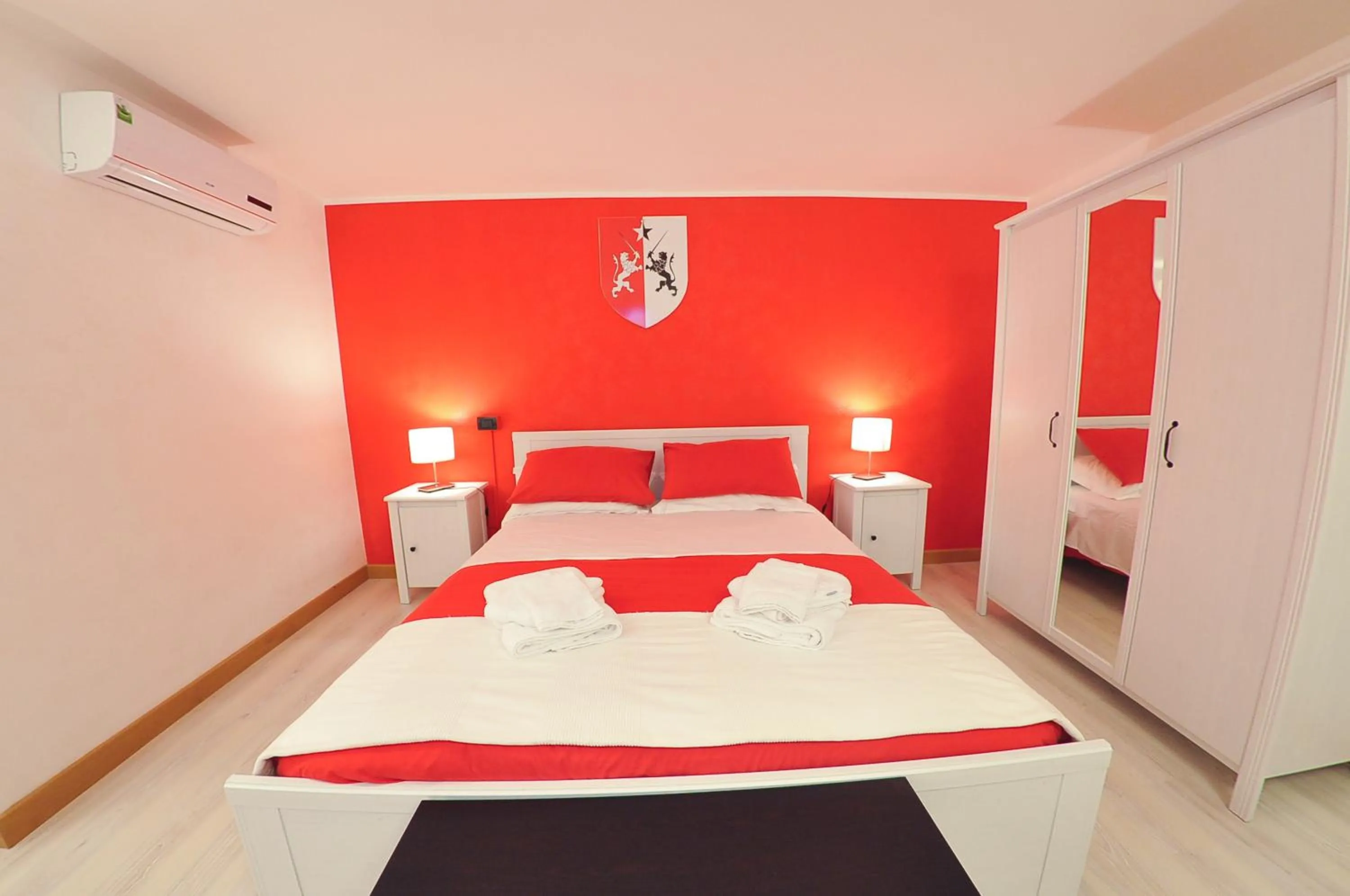 Photo of the whole room, Bed in La Disfida Di Barletta