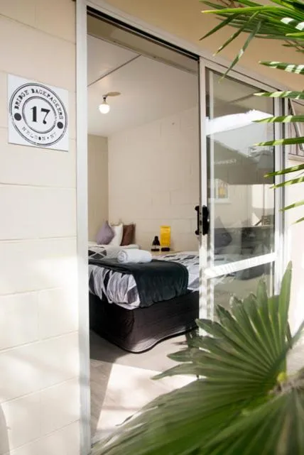 Bed in Bridge Backpackers