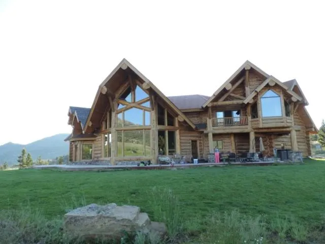 McDonald's Ranch Lodge