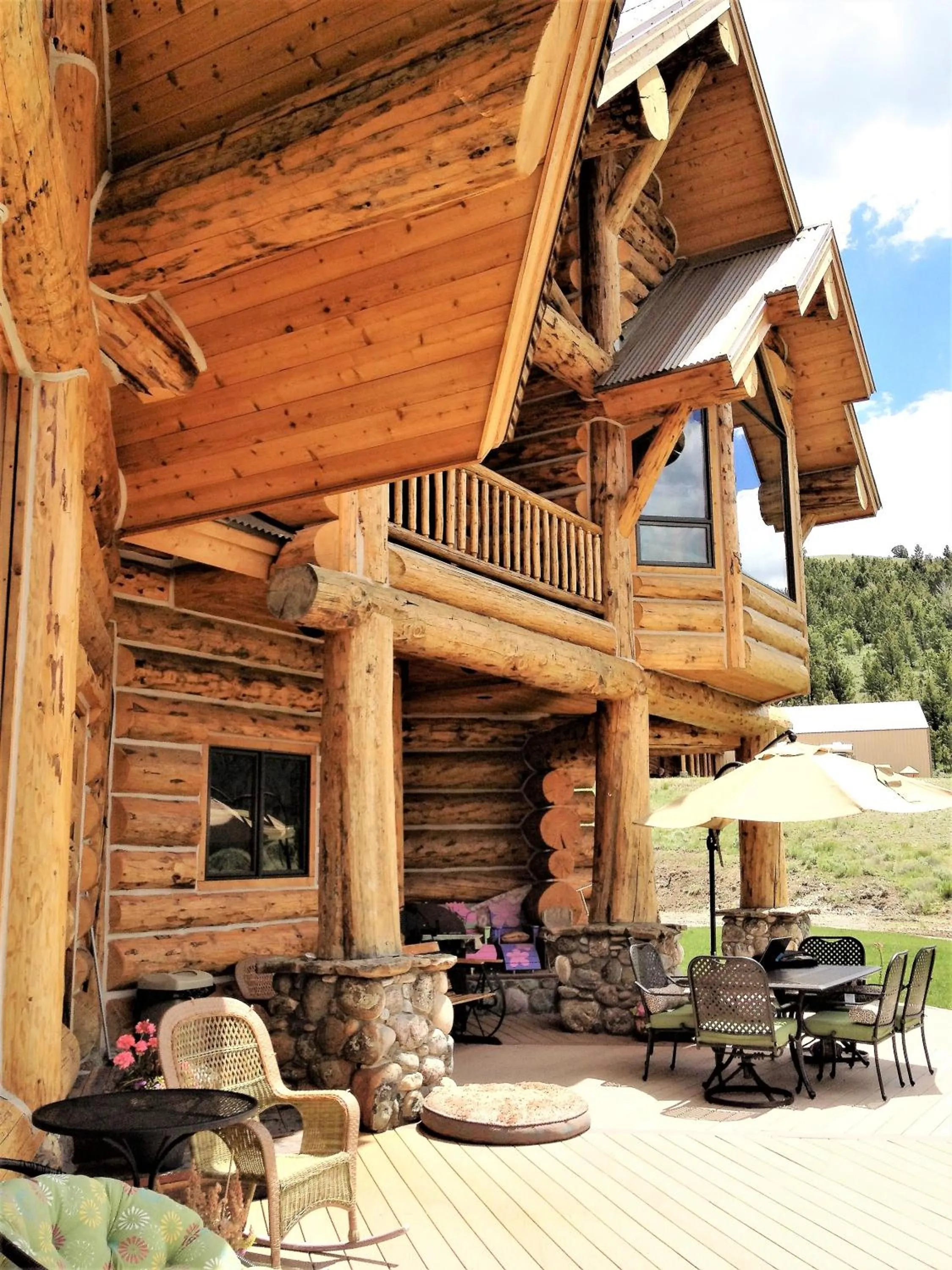 Property building in McDonald's Ranch Lodge