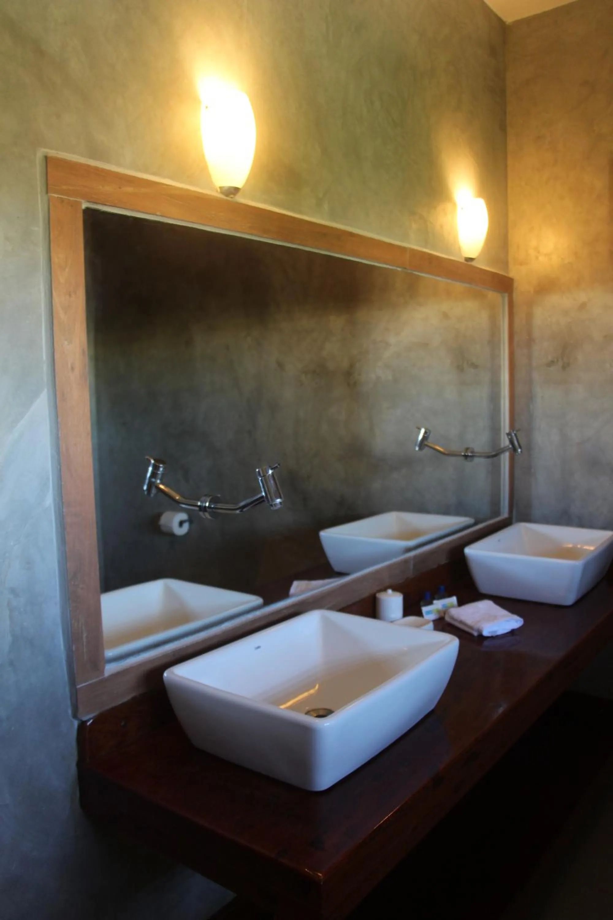 Shower in 0031 Boutique Hotel & Restaurant Cumbuco