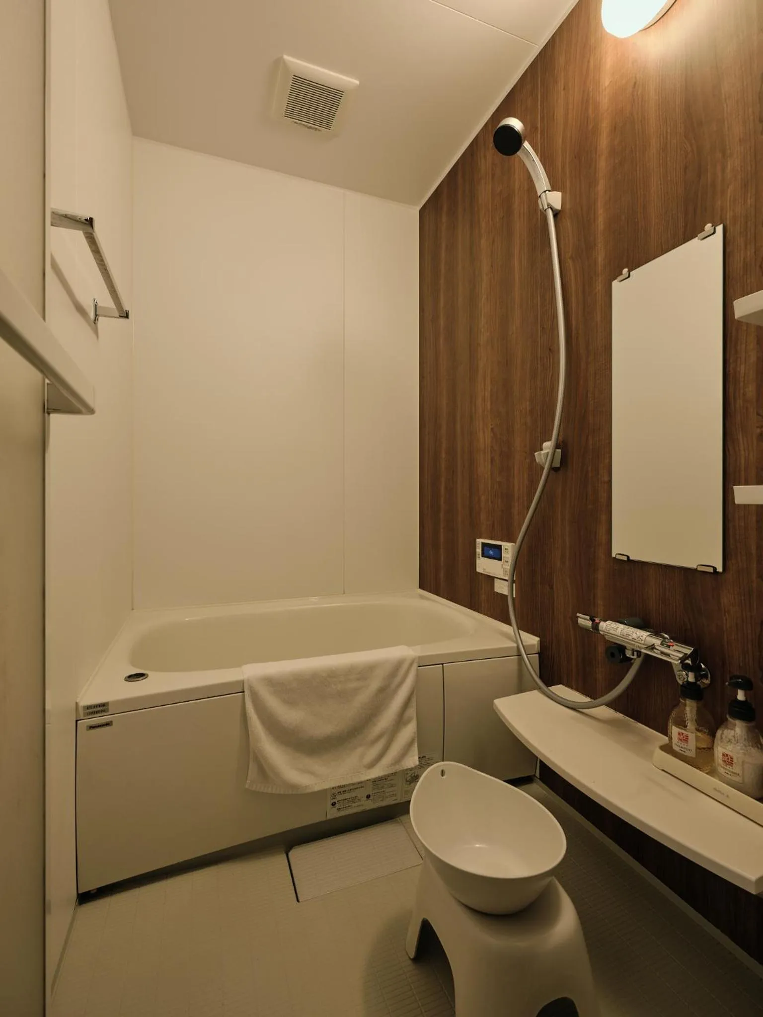 Bathroom in Tsumugi Hachijo Muromachi