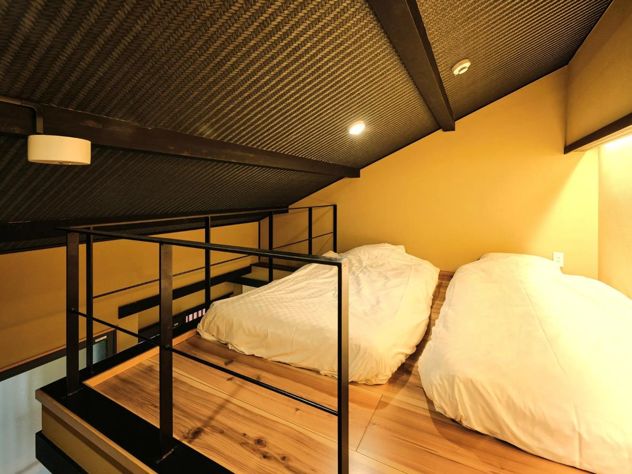 Bed in Tsumugi Hachijo Muromachi