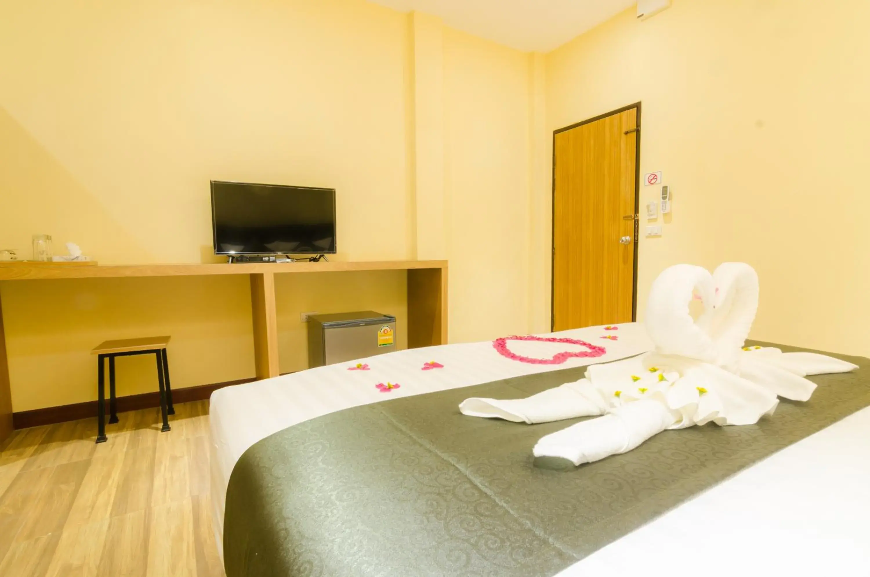 Bed in My Living Place Nathon Bed in My Living Place Nathon