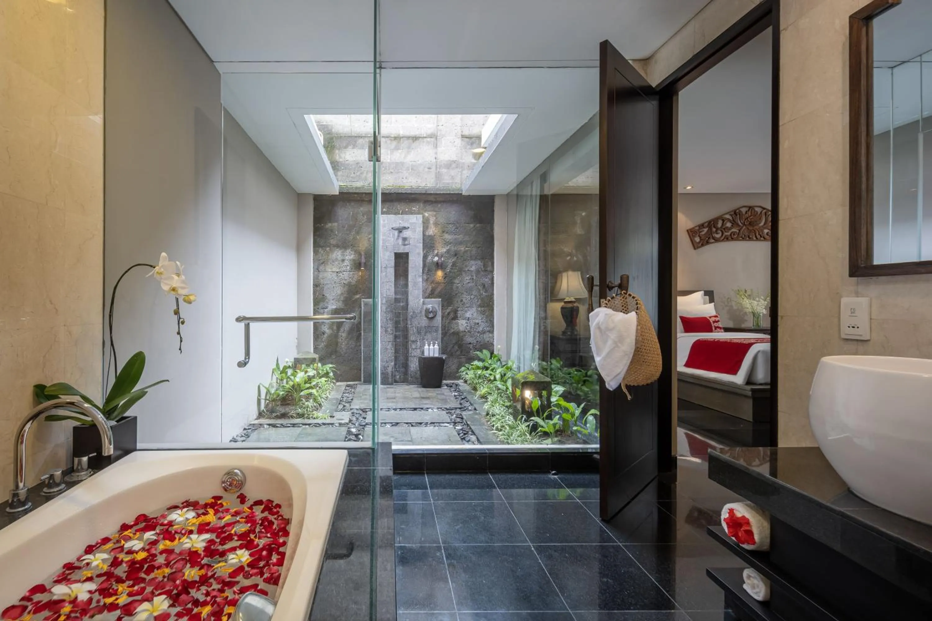 Bathroom in Kamandalu Ubud