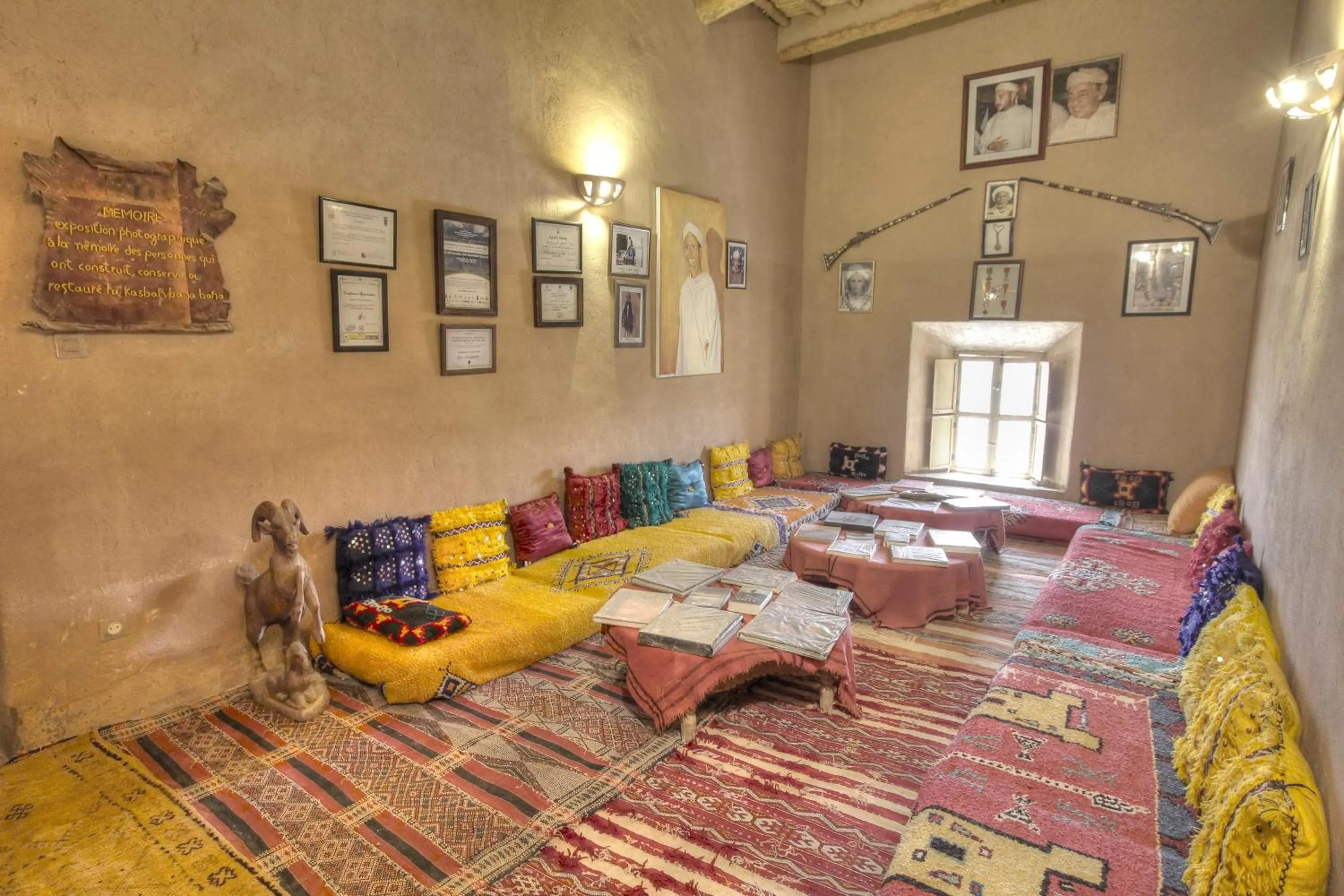 Living room, Bed in Kasbah Baha Baha