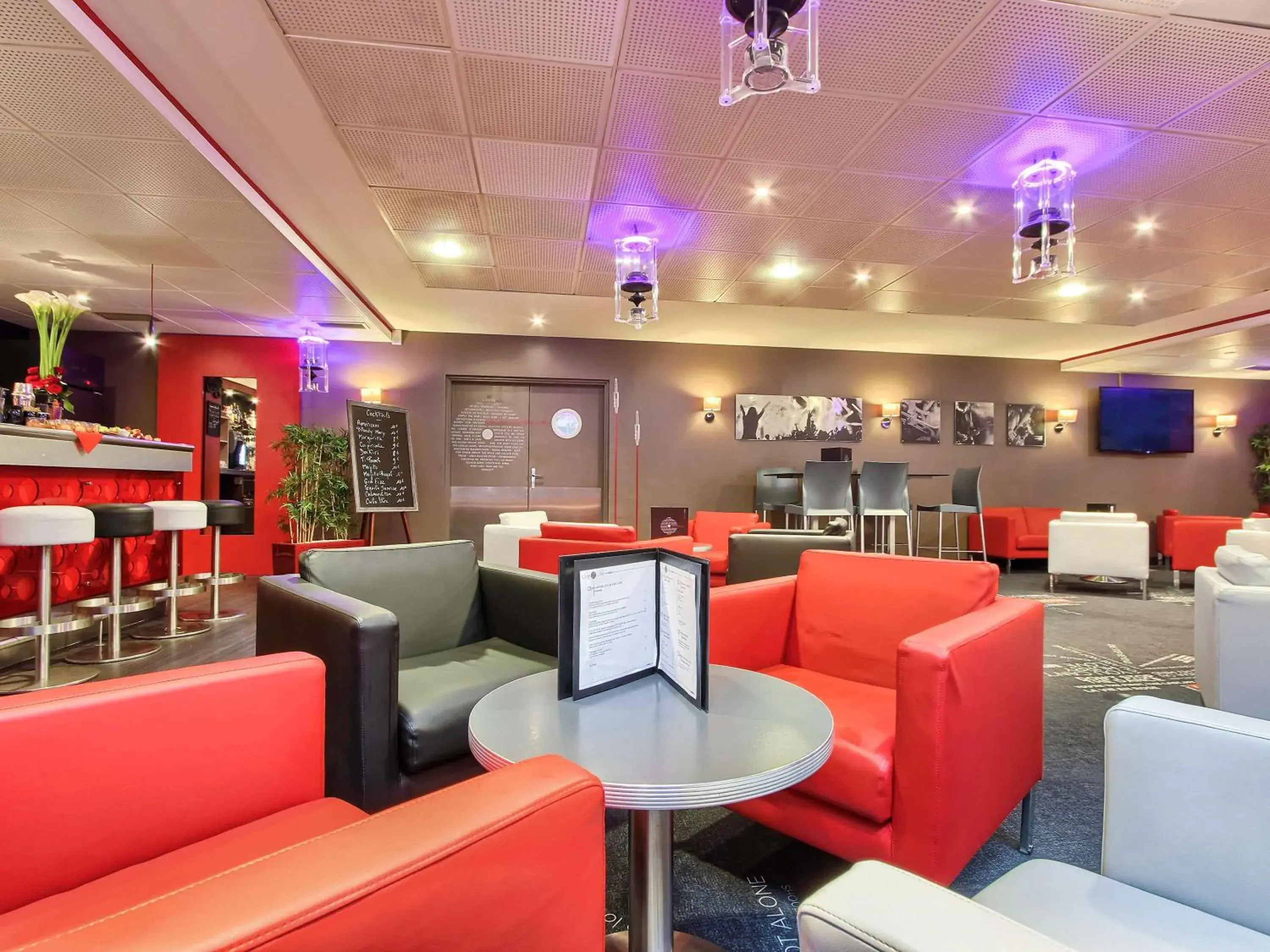 Lounge or bar in ibis Styles Paris Roissy-CDG Lounge or bar in ibis Styles Paris Roissy-CDG