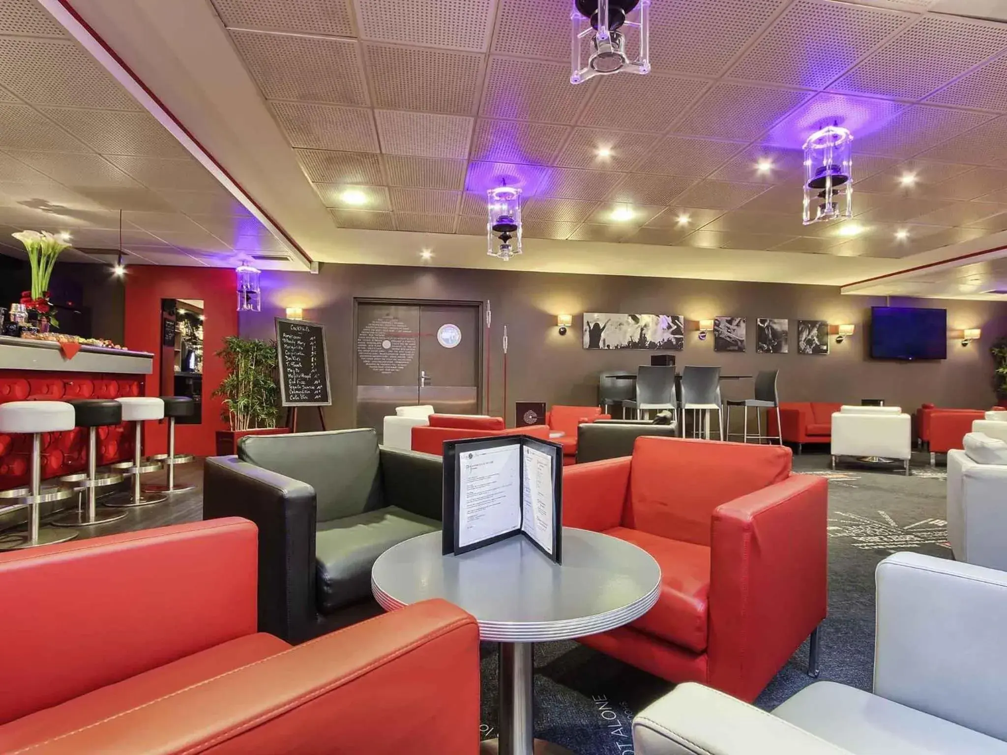 Lounge or bar in ibis Styles Paris Roissy-CDG Lounge or bar in ibis Styles Paris Roissy-CDG