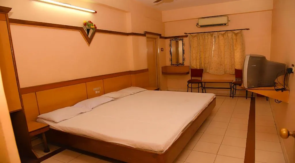 Deluxe Family Room in Hotel Vishnu Residency