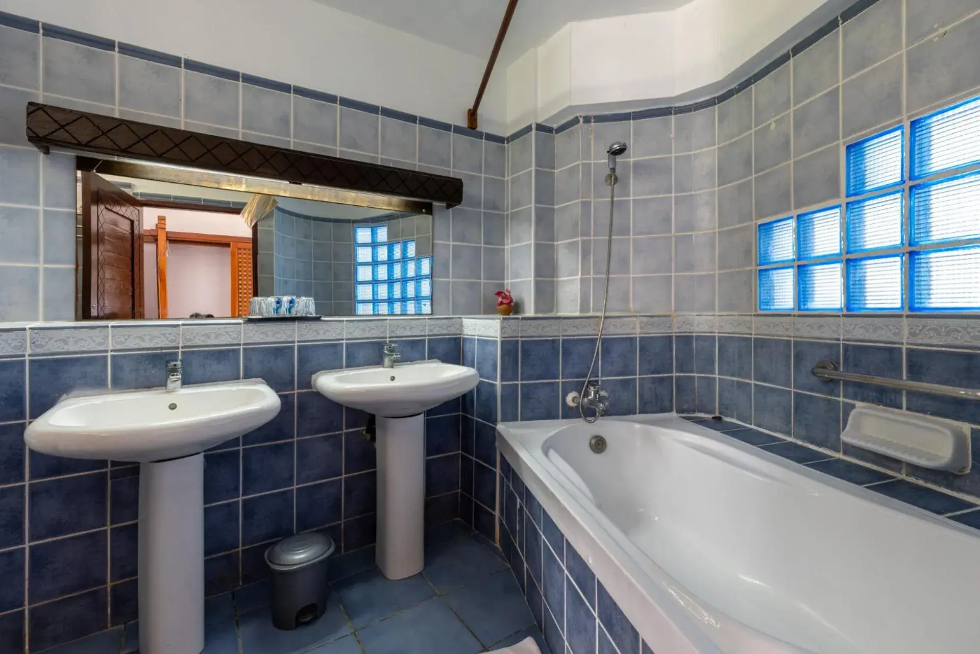 Bathroom in Sun N Sand Beach Resort Bathroom in Sun N Sand Beach Resort