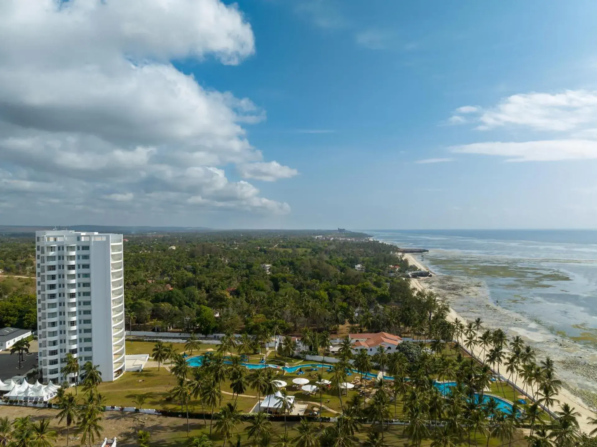 Property building in Sun N Sand Beach Resort Property building in Sun N Sand Beach Resort