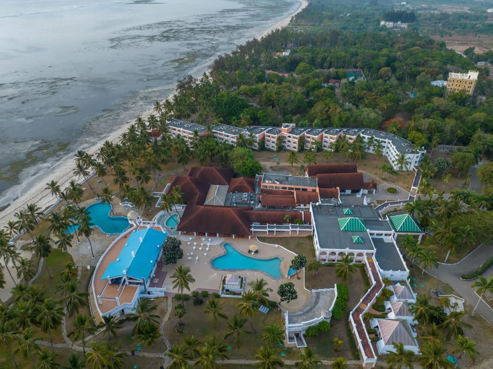 Property building in Sun N Sand Beach Resort