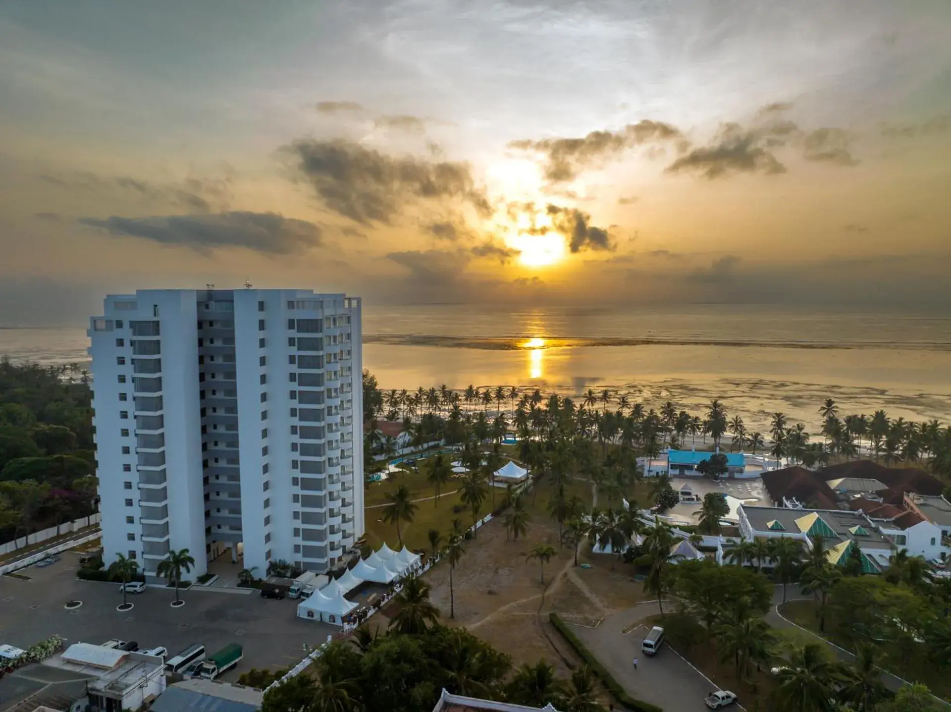Property building in Sun N Sand Beach Resort Property building in Sun N Sand Beach Resort