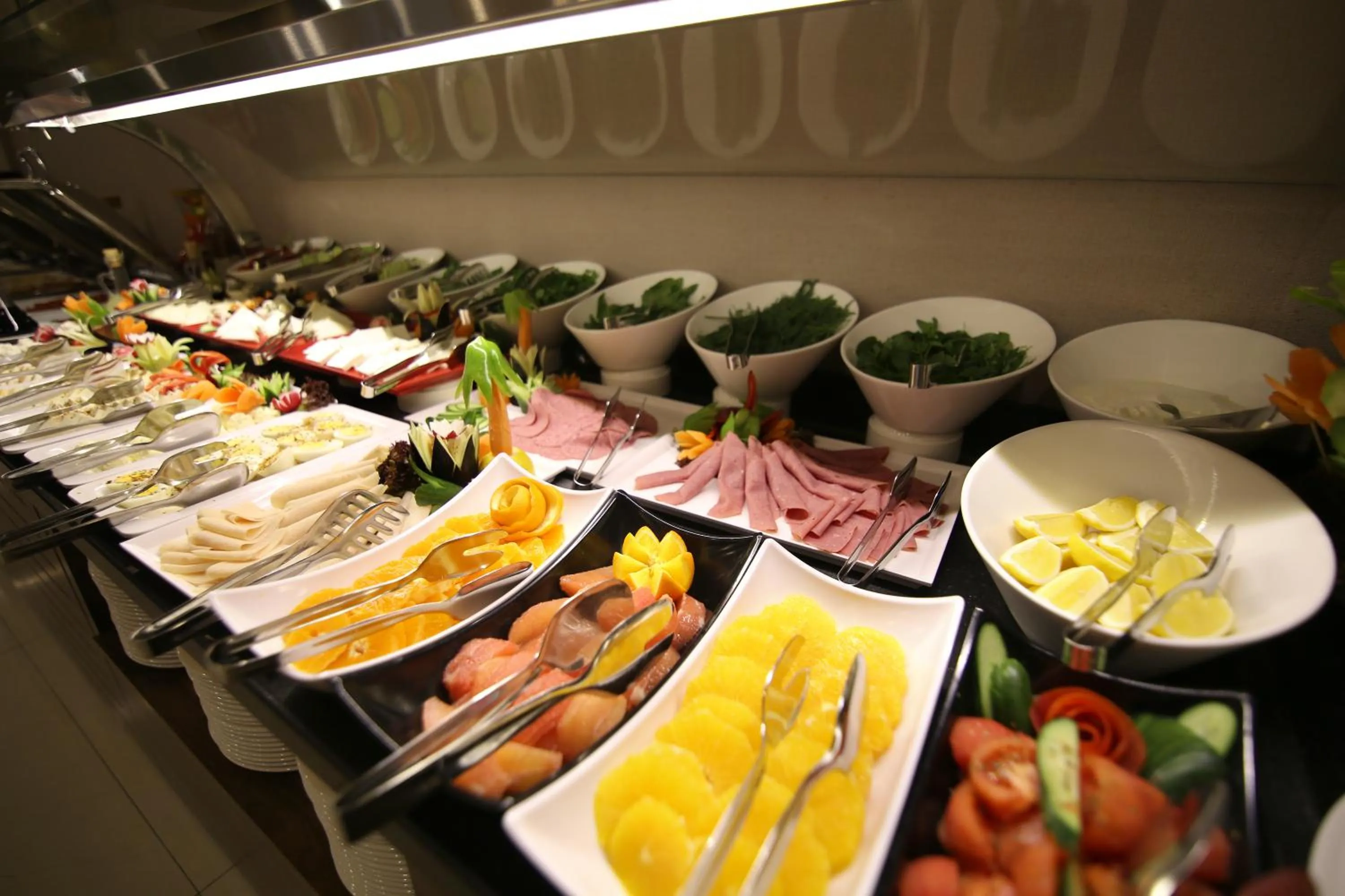 Breakfast in Hotel Excellence Inn