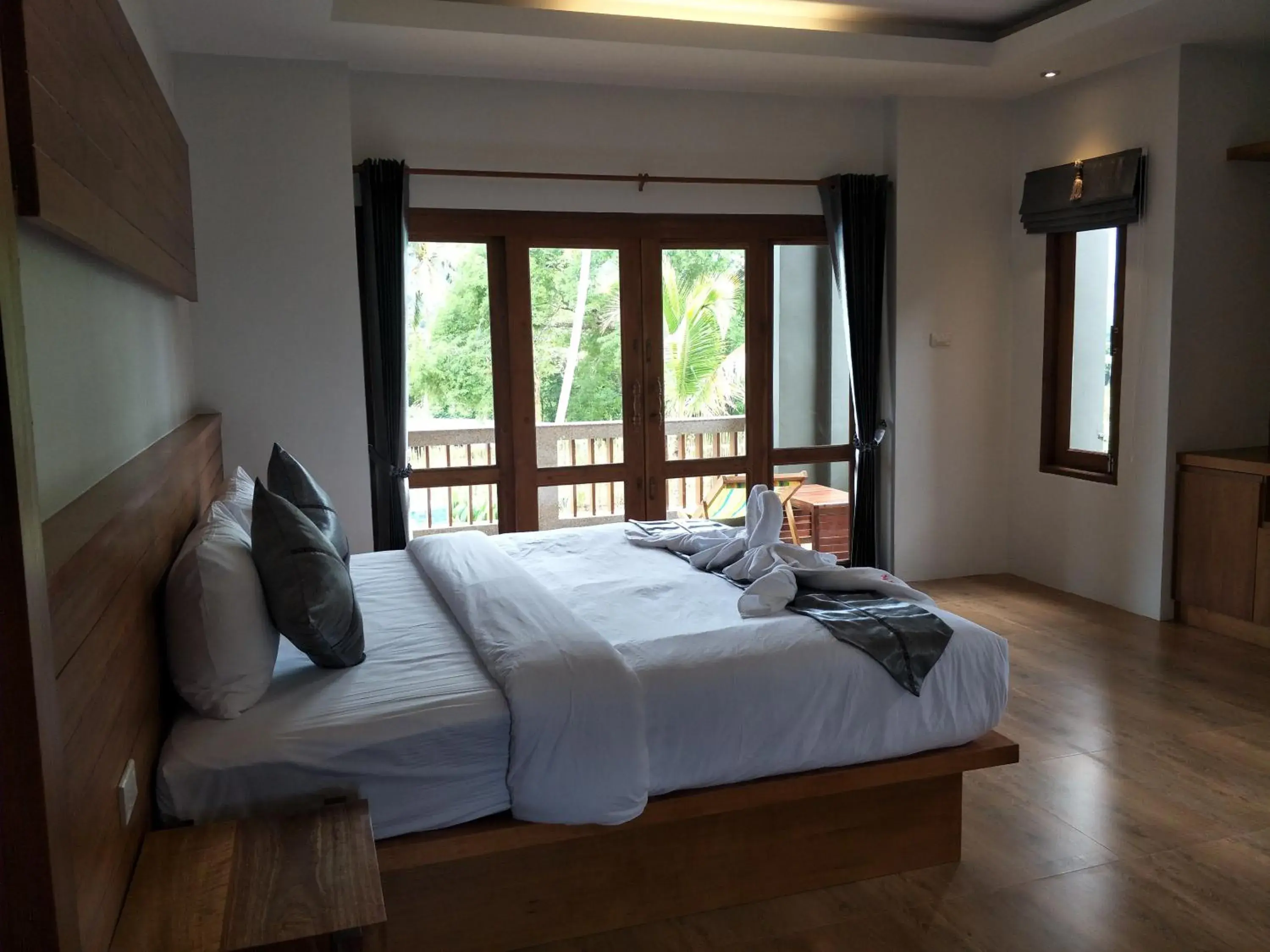Photo of the whole room, Bed in Lanta Infinity Resort - SHA Extra Plus Photo of the whole room, Bed in Lanta Infinity Resort - SHA Extra Plus