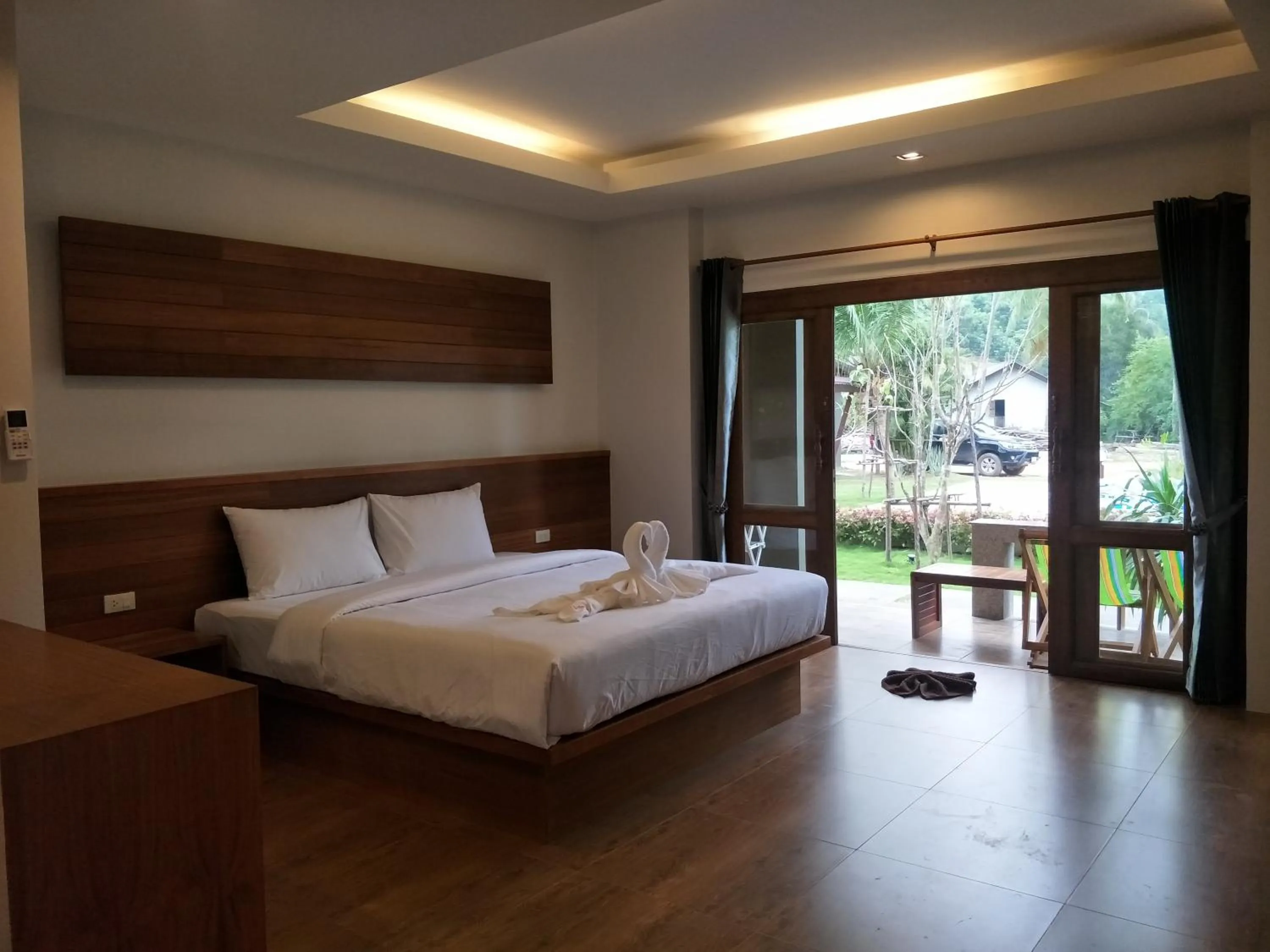 Photo of the whole room, Bed in Lanta Infinity Resort - SHA Extra Plus
