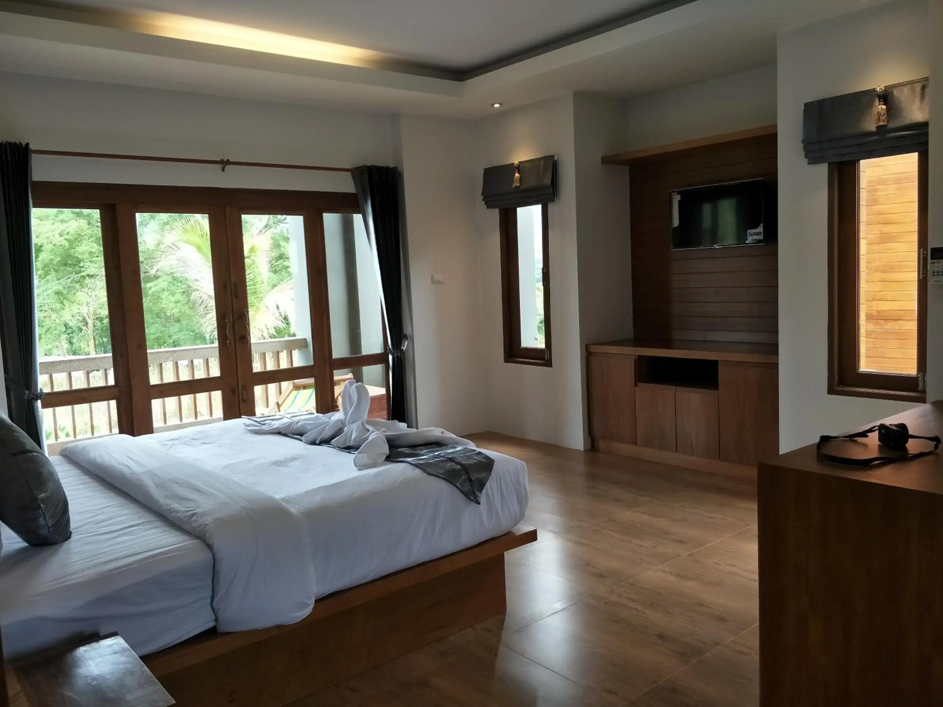 Photo of the whole room, Bed in Lanta Infinity Resort - SHA Extra Plus Photo of the whole room, Bed in Lanta Infinity Resort - SHA Extra Plus