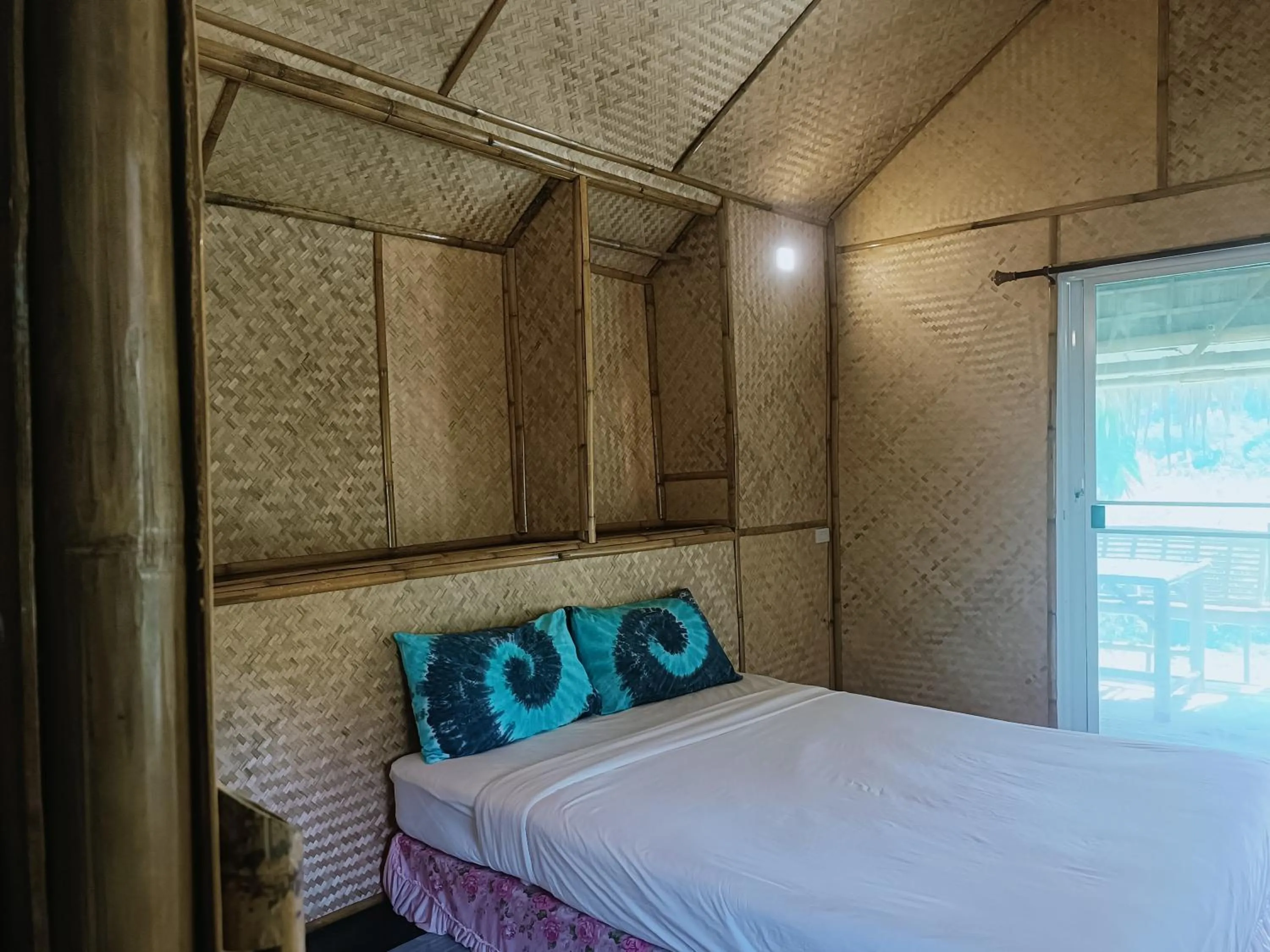 Photo of the whole room, Bed in Lanta Infinity Resort - SHA Extra Plus