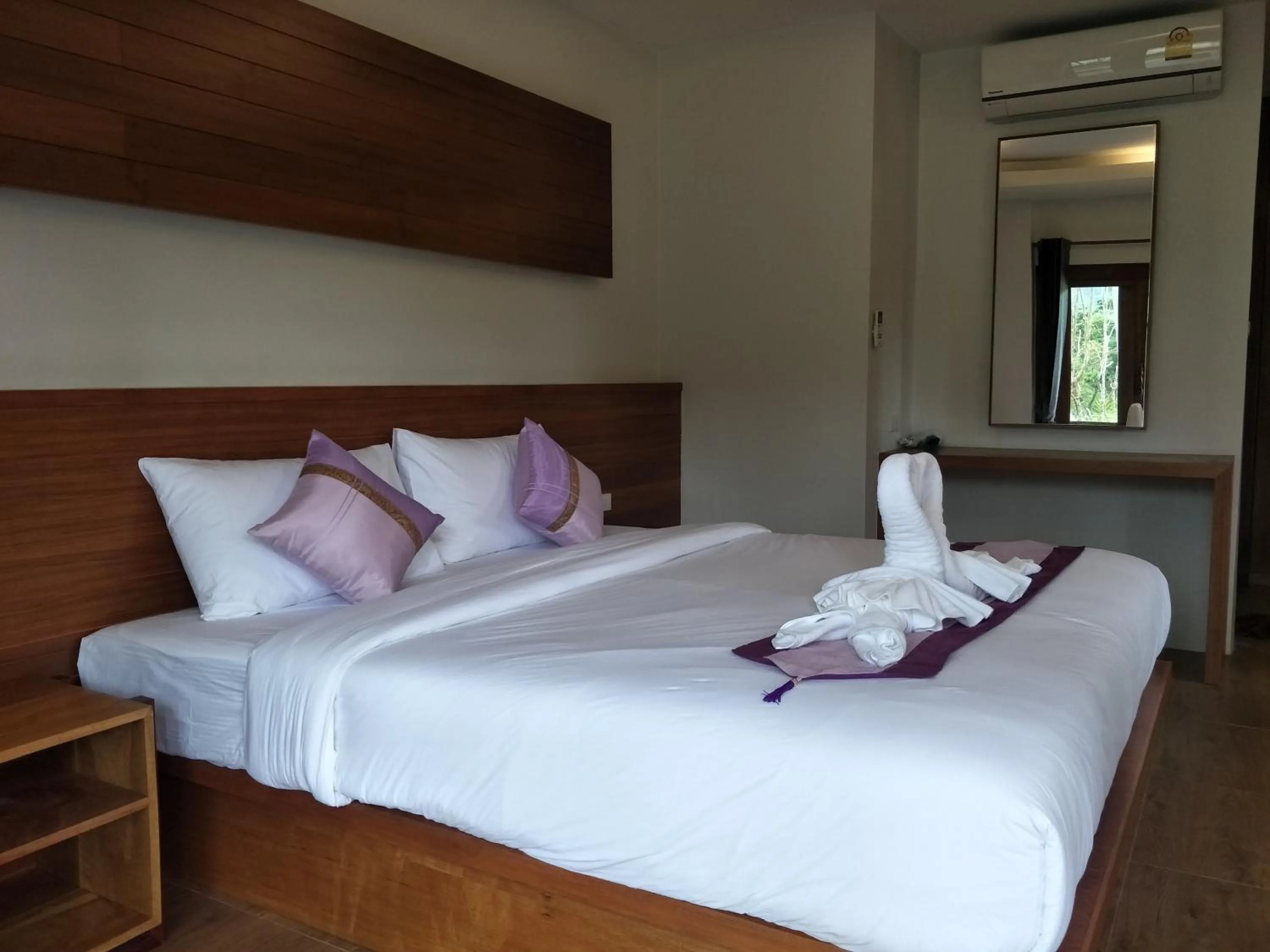 Bed in Lanta Infinity Resort - SHA Extra Plus