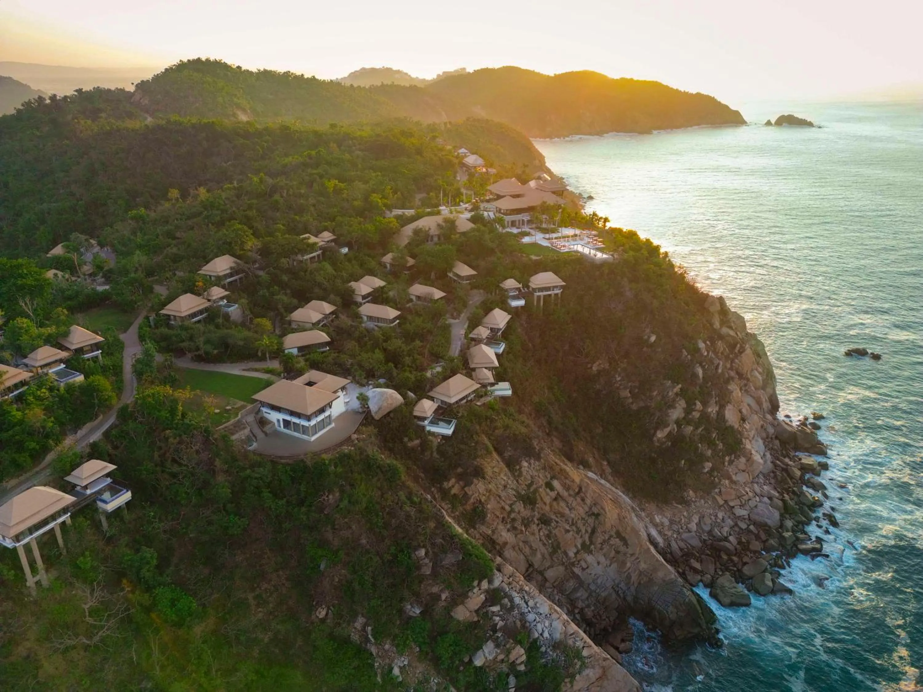 Property building in Banyan Tree Cabo Marques