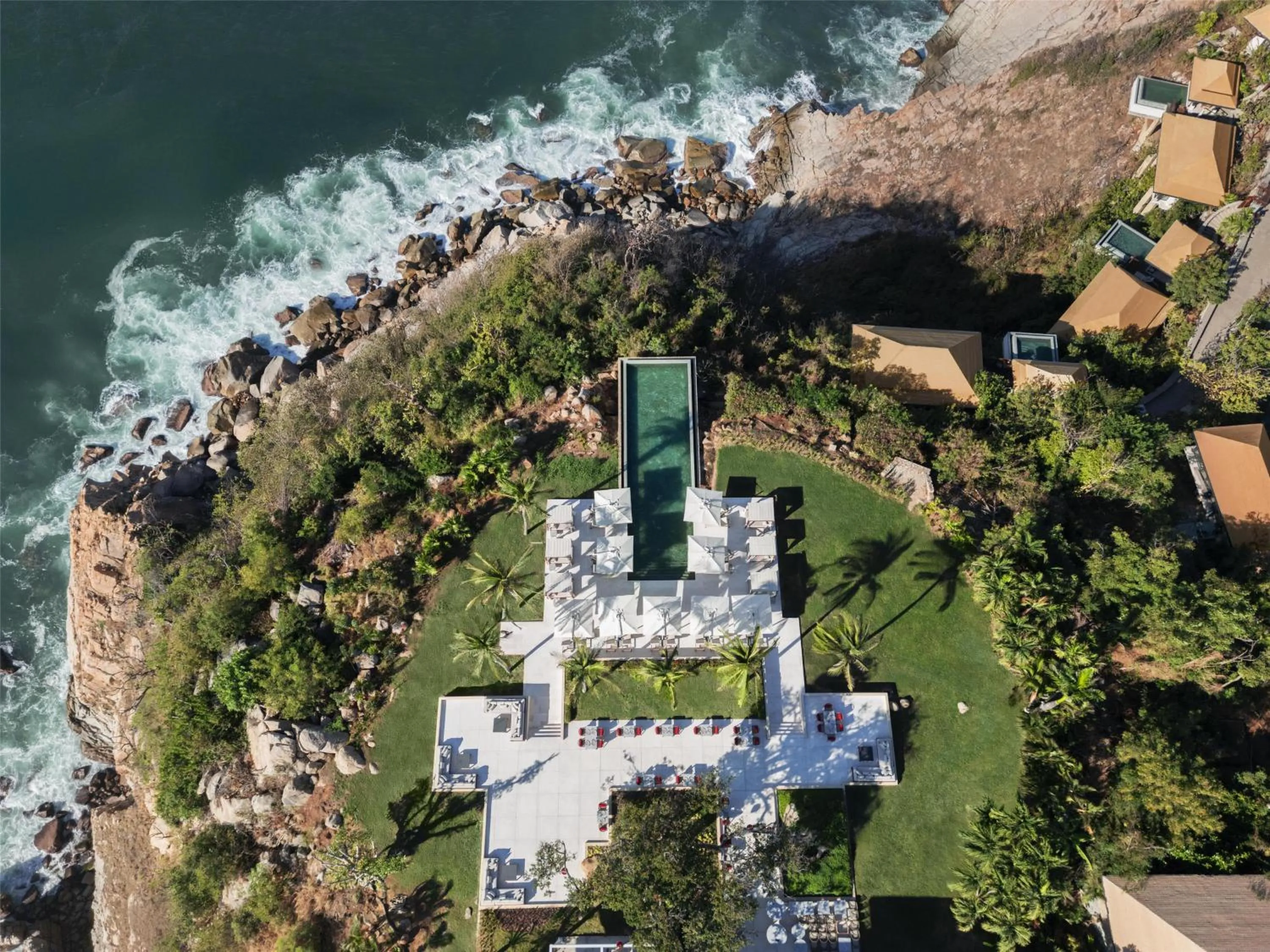 Property building in Banyan Tree Cabo Marques