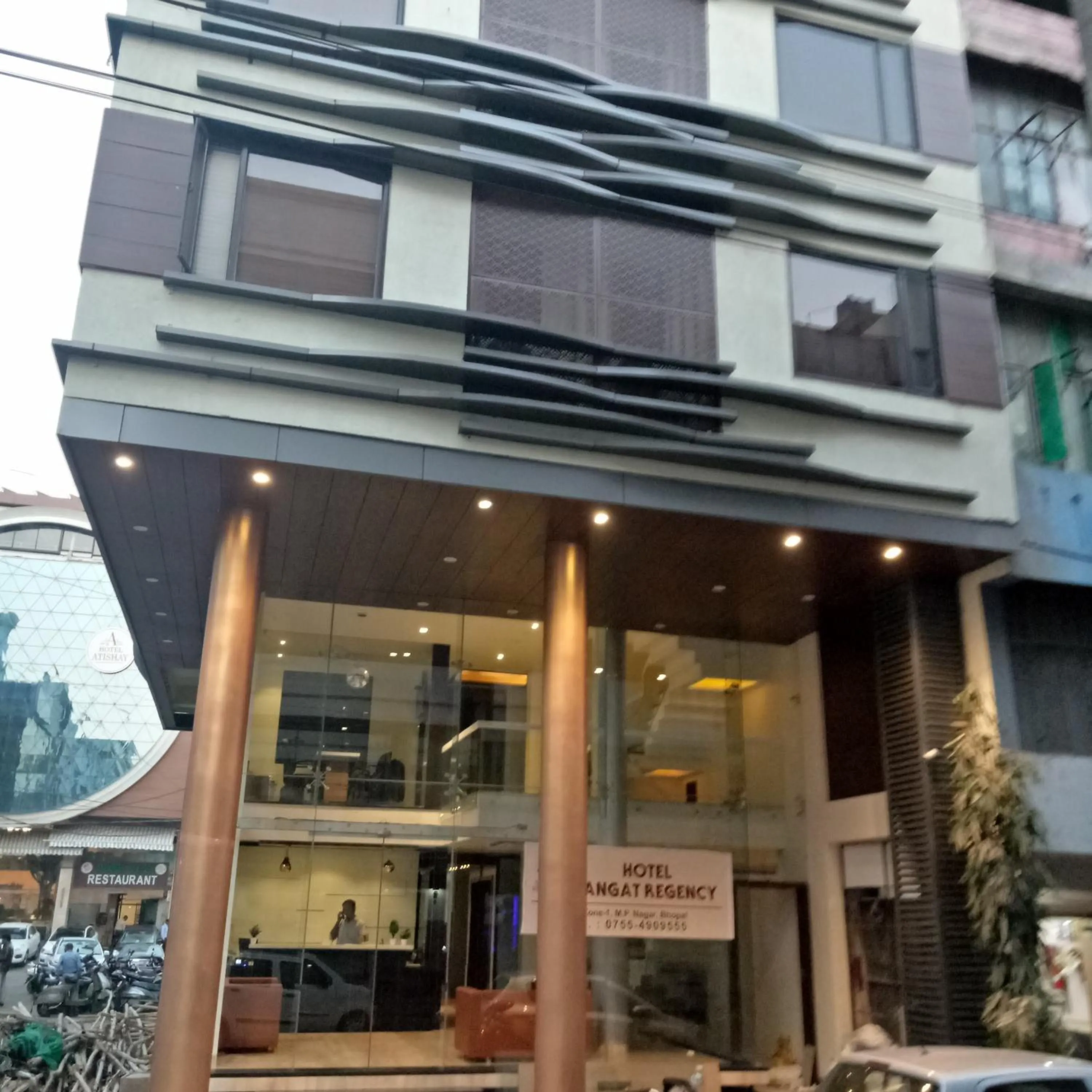 Facade/entrance in Hotel Sangat Regency