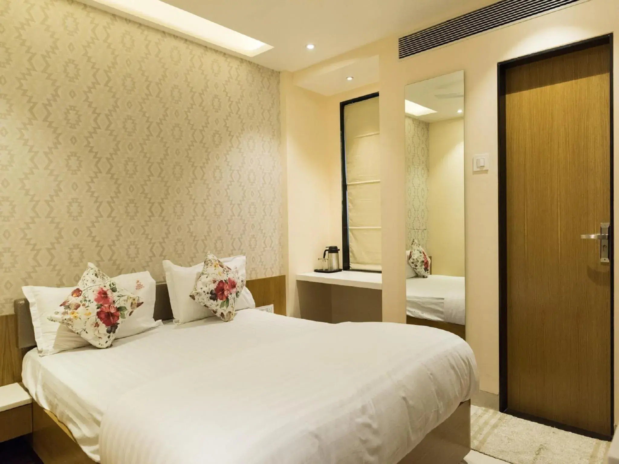 Bedroom, Bed in Hotel Sangat Regency Bedroom, Bed in Hotel Sangat Regency