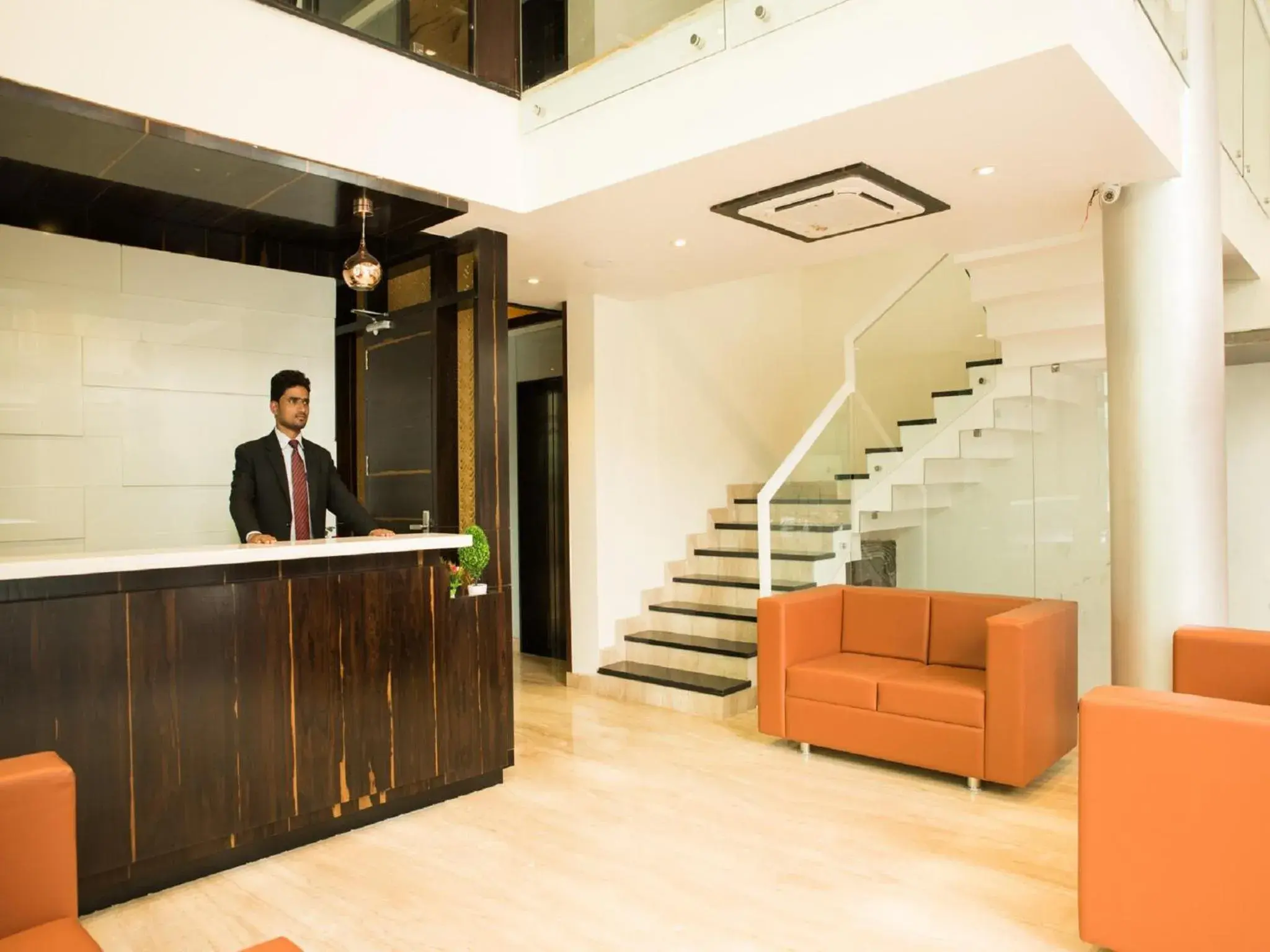 Lobby or reception in Hotel Sangat Regency Lobby or reception in Hotel Sangat Regency