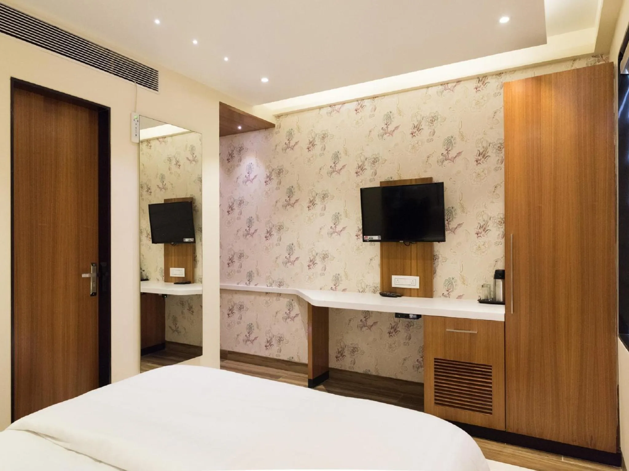 TV and multimedia, Bed in Hotel Sangat Regency