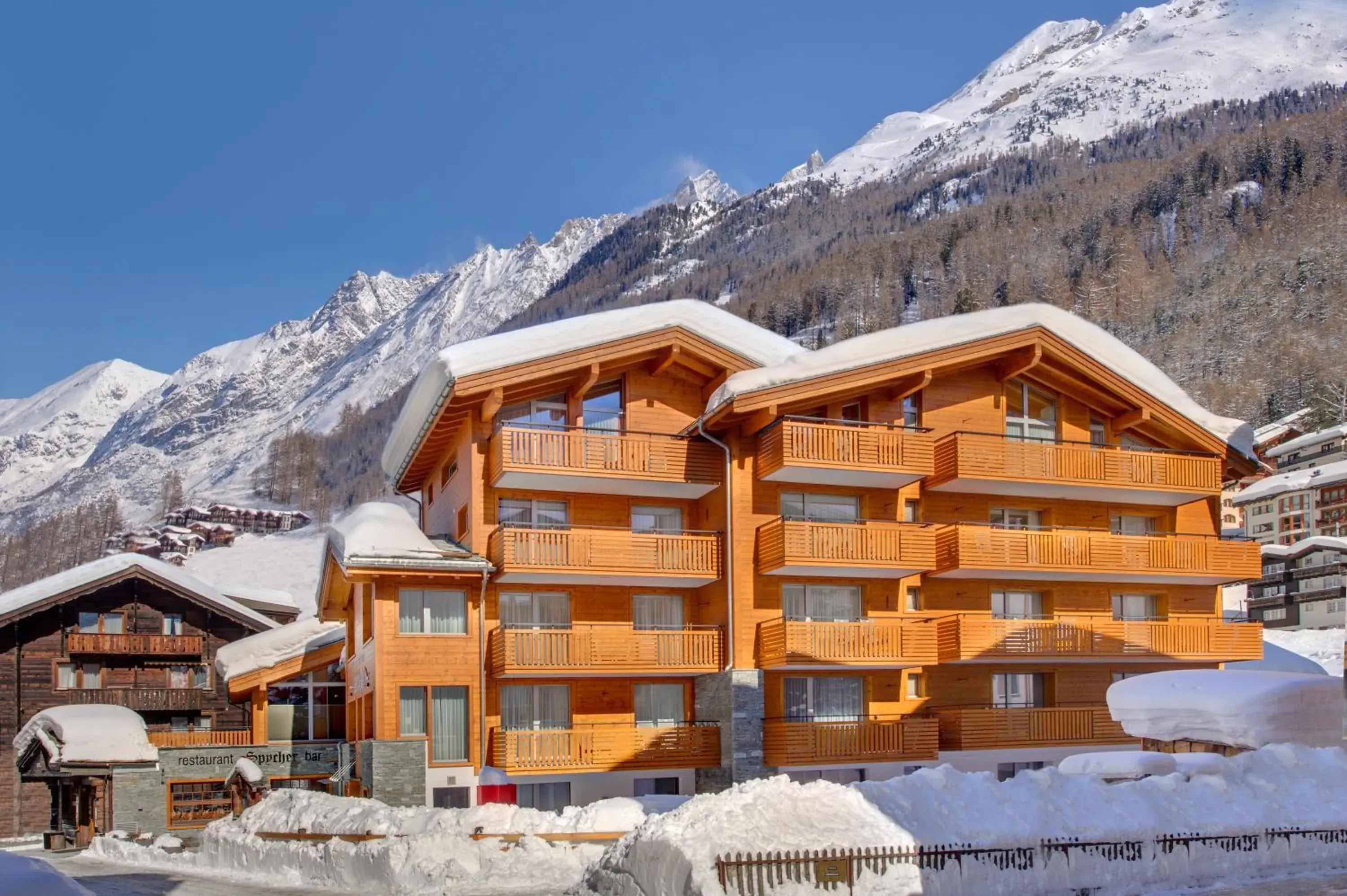 Facade/entrance in Hotel Aristella Swissflair Facade/entrance in Hotel Aristella Swissflair