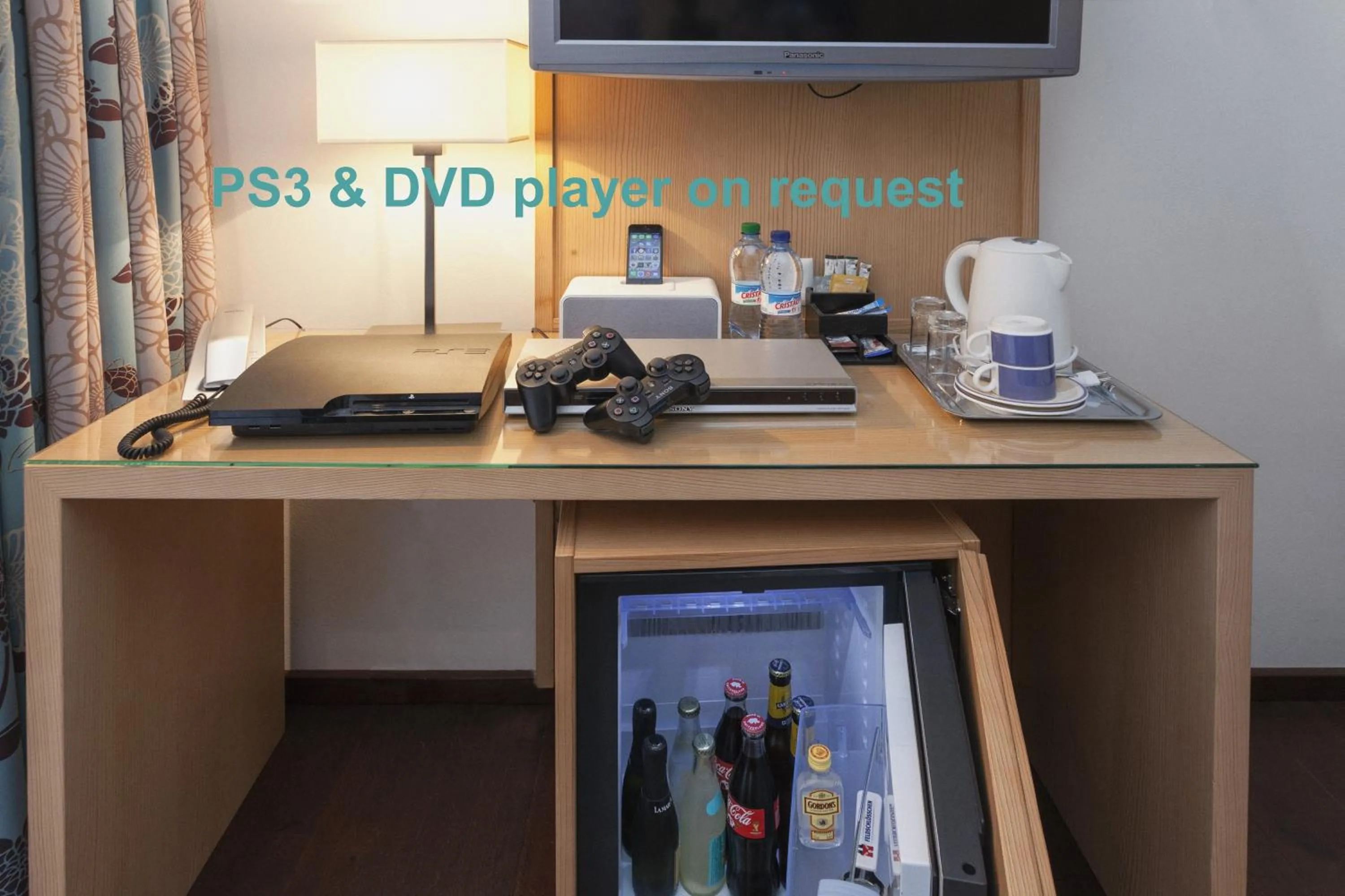 TV and multimedia in Hotel Aristella Swissflair