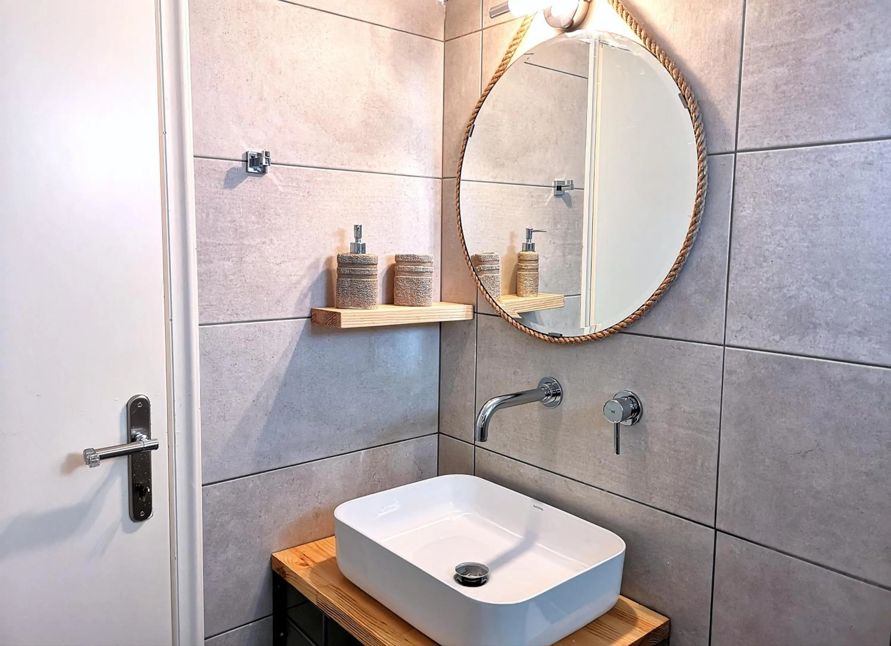 Bathroom in Acrogiali Sunshine