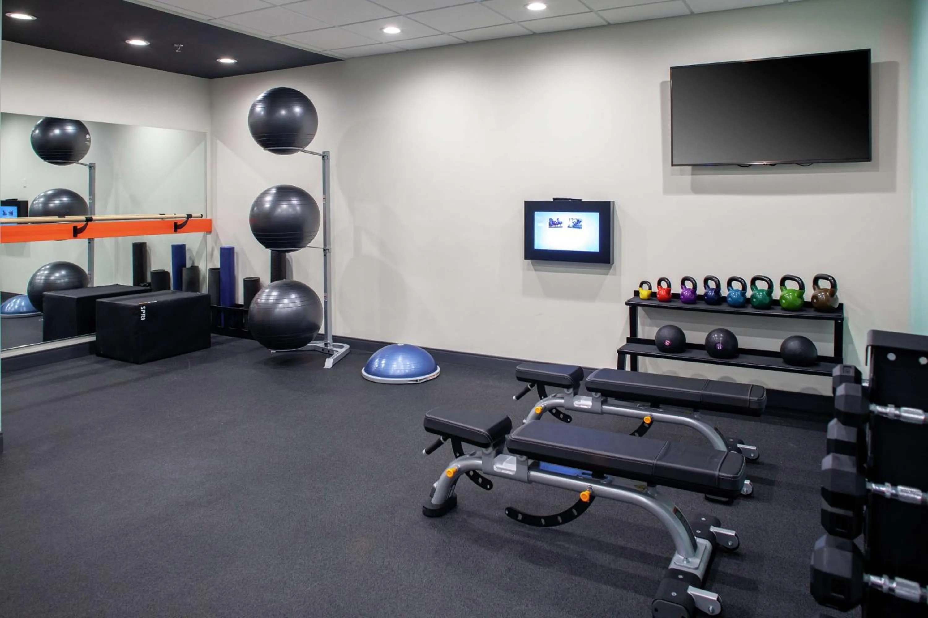 Fitness centre/facilities in Tru By Hilton Farmville Va