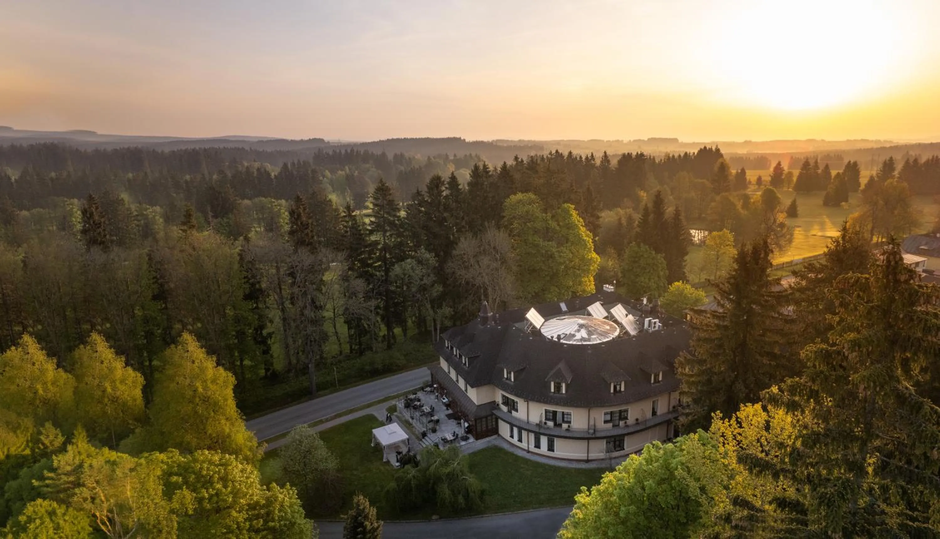 Property building in Wellness Golf Hotel Morris